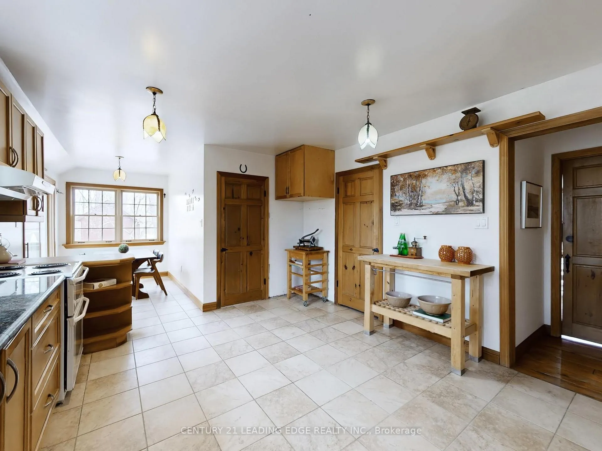 Photo 16 of 26 Church Lane, Markham, Thornhill — HOMEH