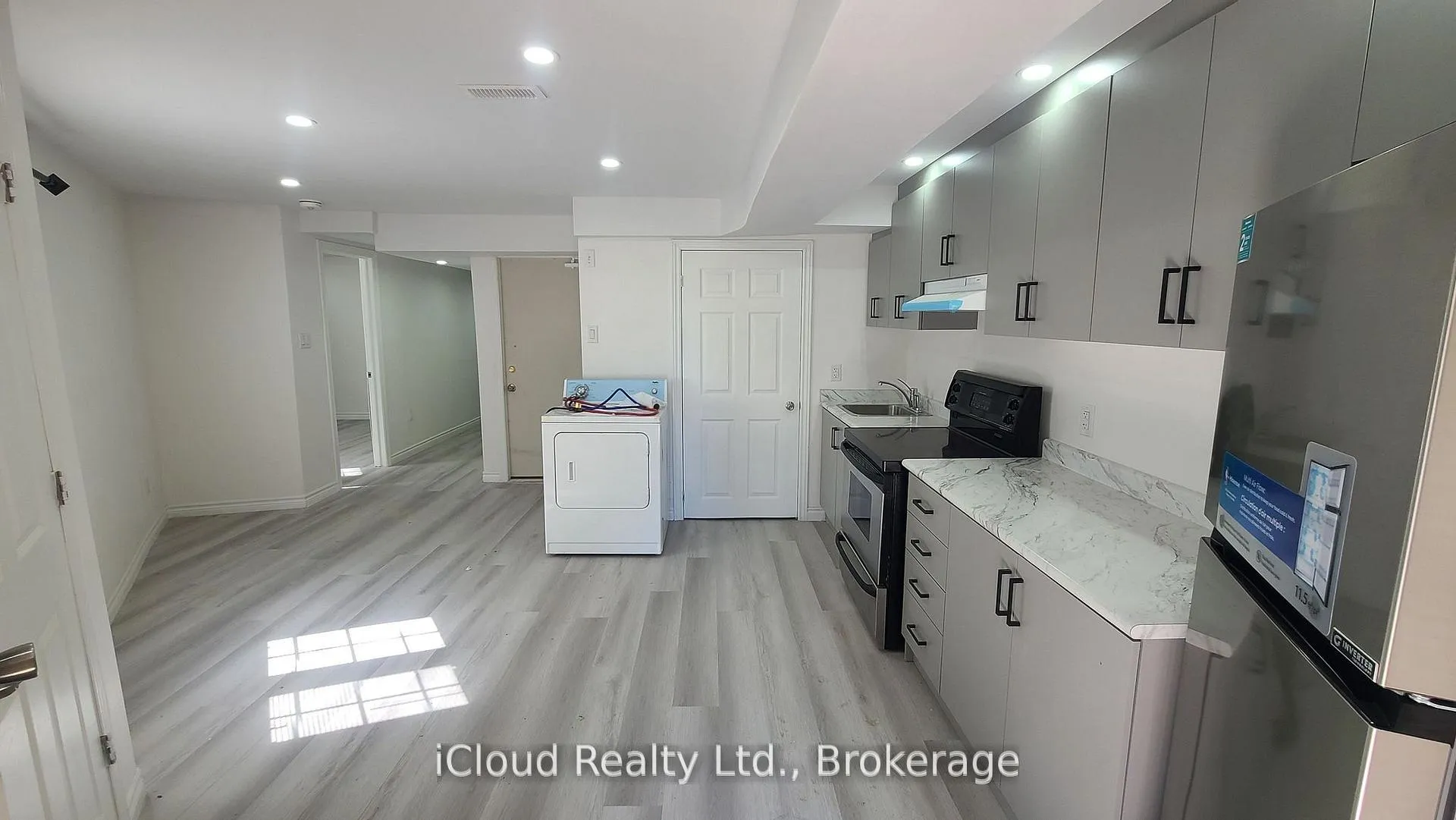 Photo 3 of 17 Joseph Street, Brampton, Downtown Brampton — HOMEH