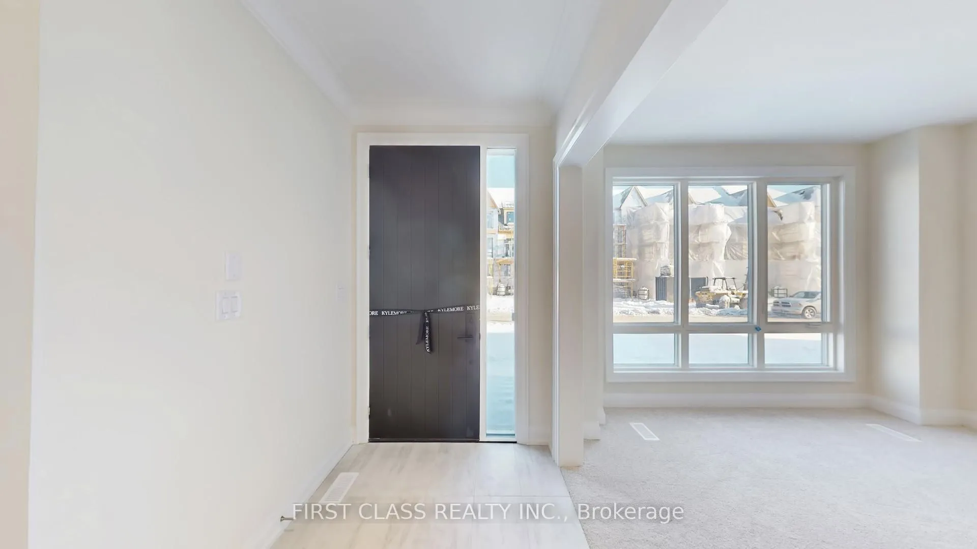 Photo 4 of 410 York Downs Boulevard, Markham, Cachet — HOMEH
