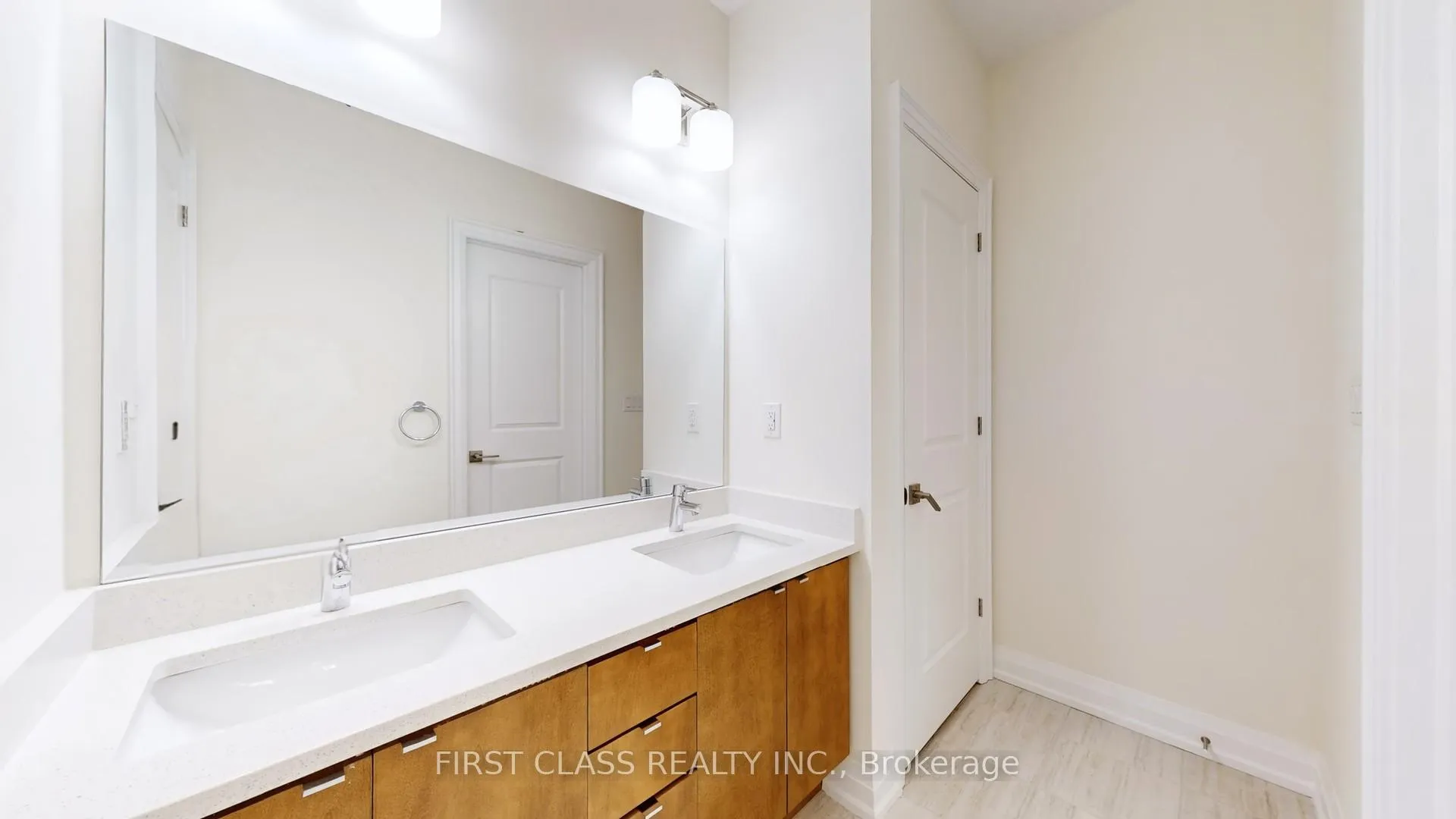 Photo 38 of 410 York Downs Boulevard, Markham, Cachet — HOMEH