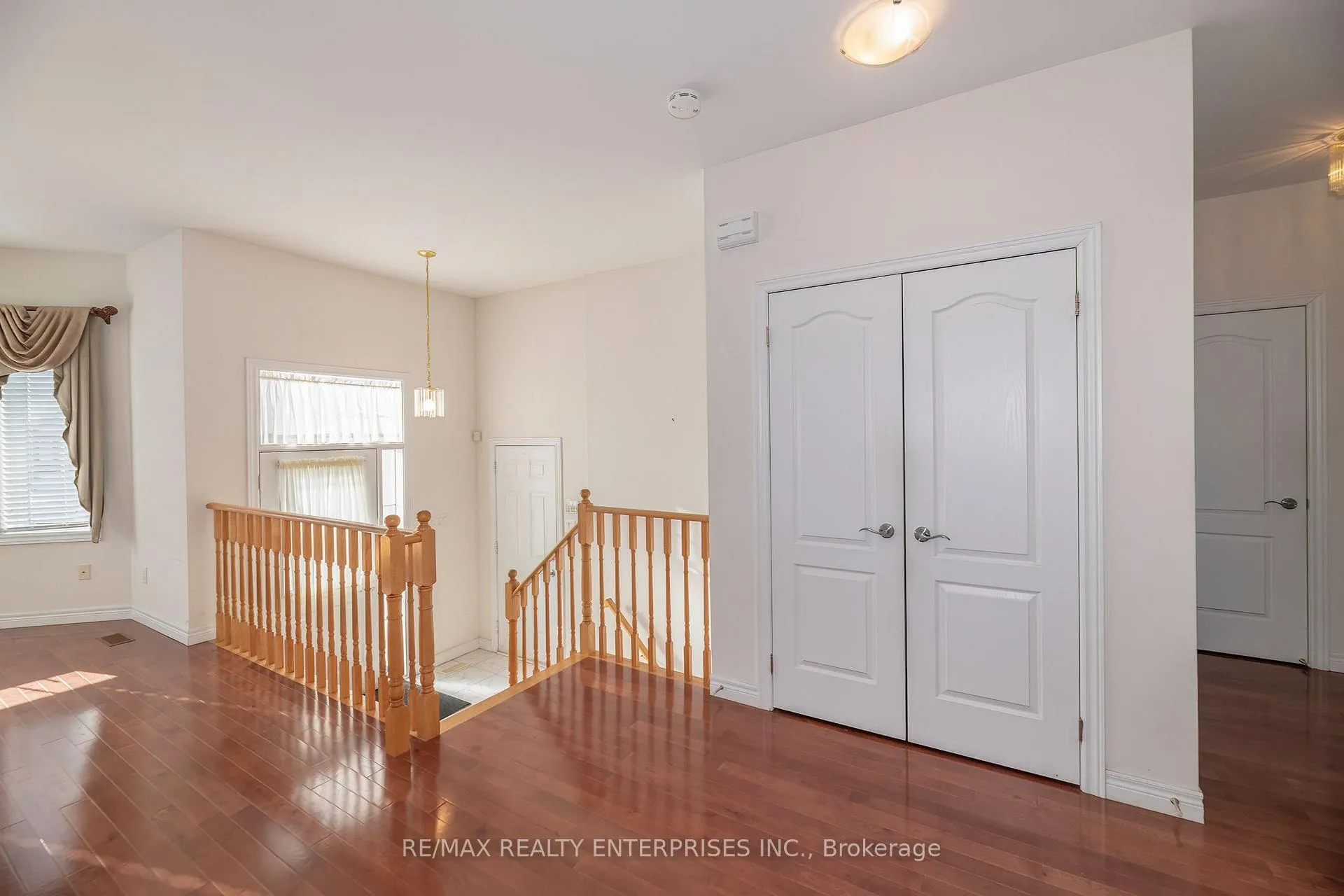 Photo 18 of 802 Coldstream Drive, Oshawa, Samac — HOMEH