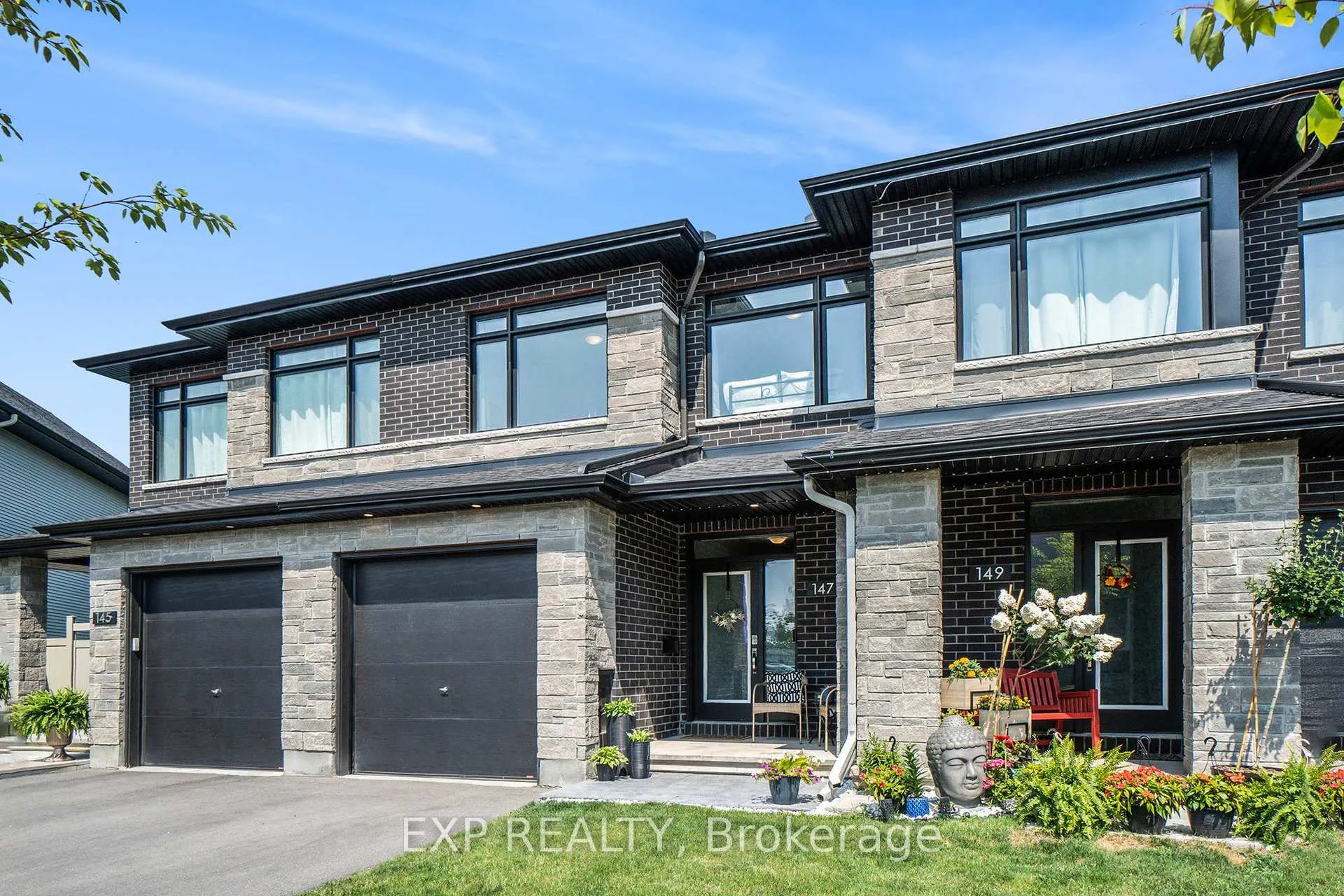 Photo 2 of 147 Wabikon Crescent, Ottawa, Blossom Park/Kemp Park/Findlay Creek — HOMEH