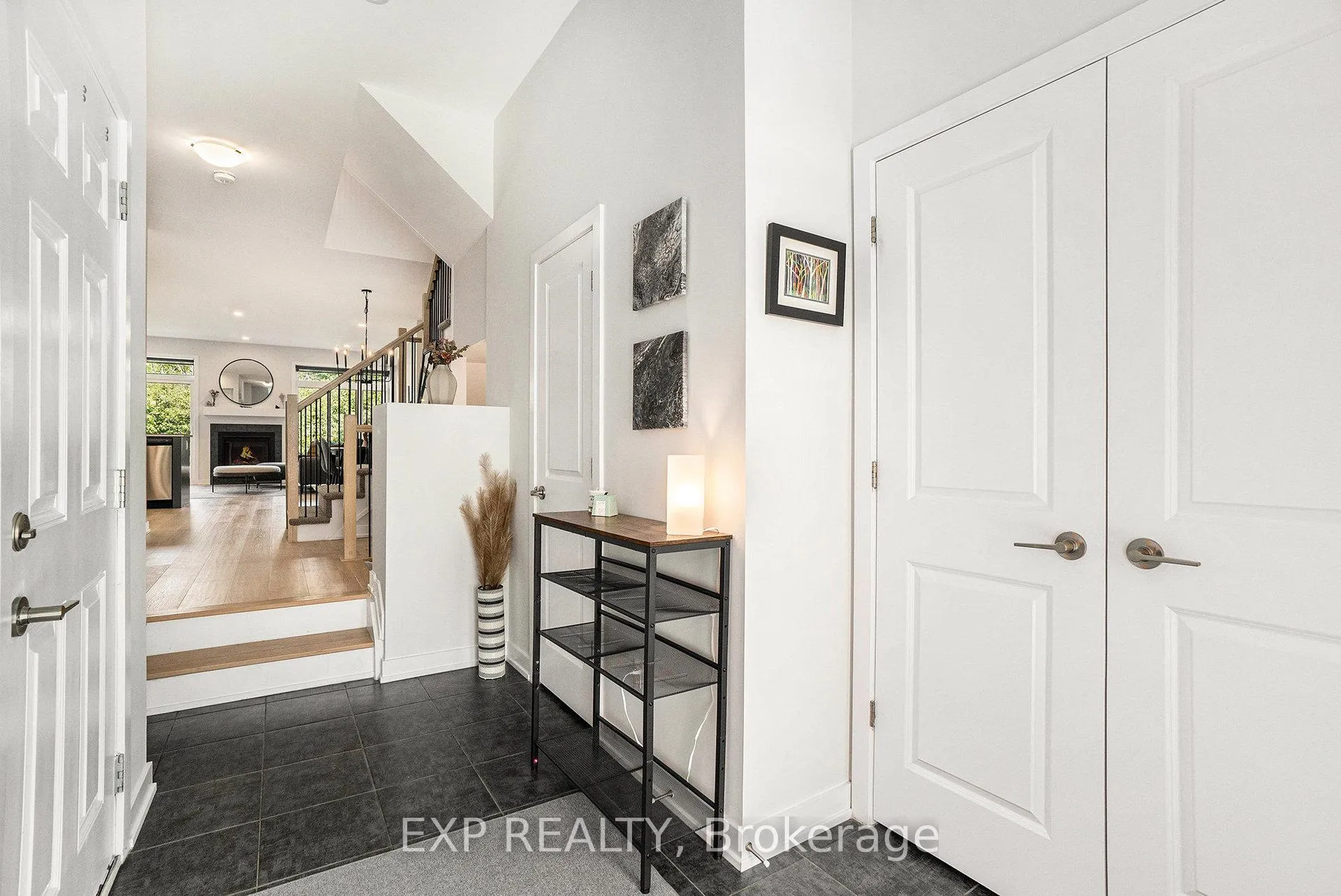 Photo 3 of 147 Wabikon Crescent, Ottawa, Blossom Park/Kemp Park/Findlay Creek — HOMEH