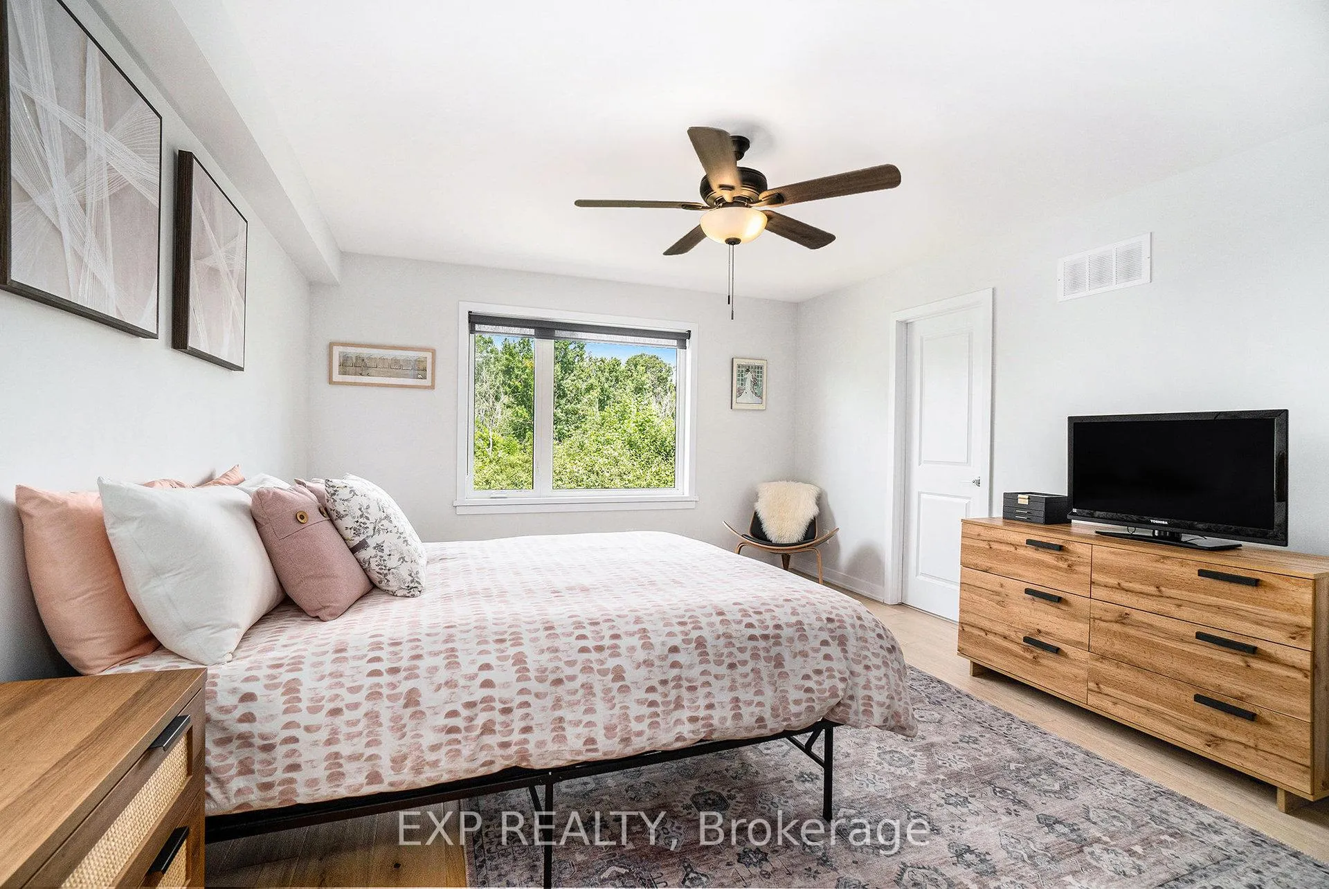 Photo 19 of 147 Wabikon Crescent, Ottawa, Blossom Park/Kemp Park/Findlay Creek — HOMEH