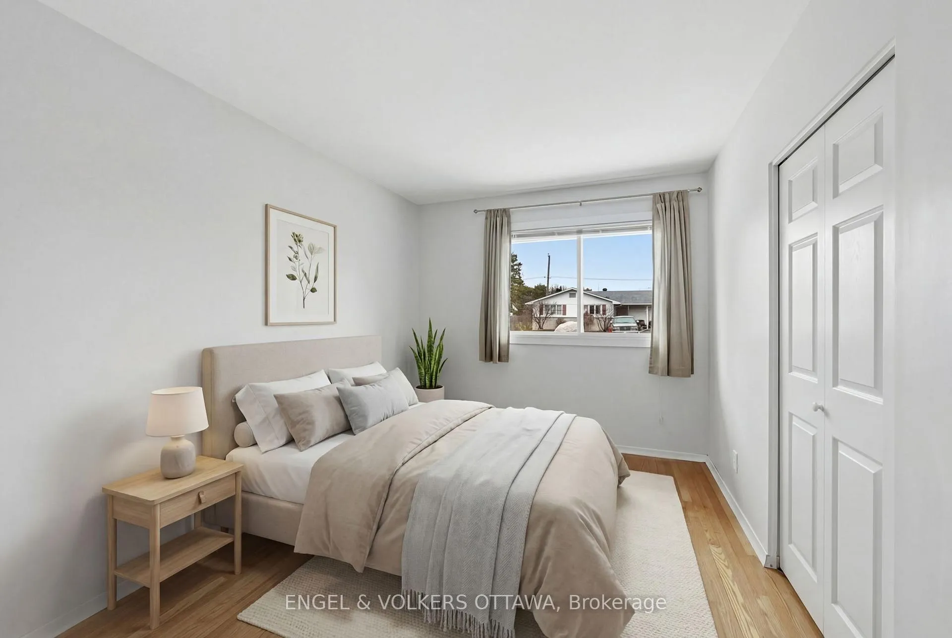 Photo 12 of 22 Parkside Crescent, Ottawa, Meadowlands/Crestview — HOMEH