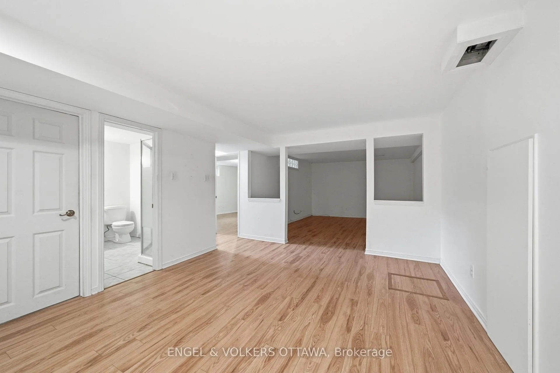 Photo 16 of 22 Parkside Crescent, Ottawa, Meadowlands/Crestview — HOMEH