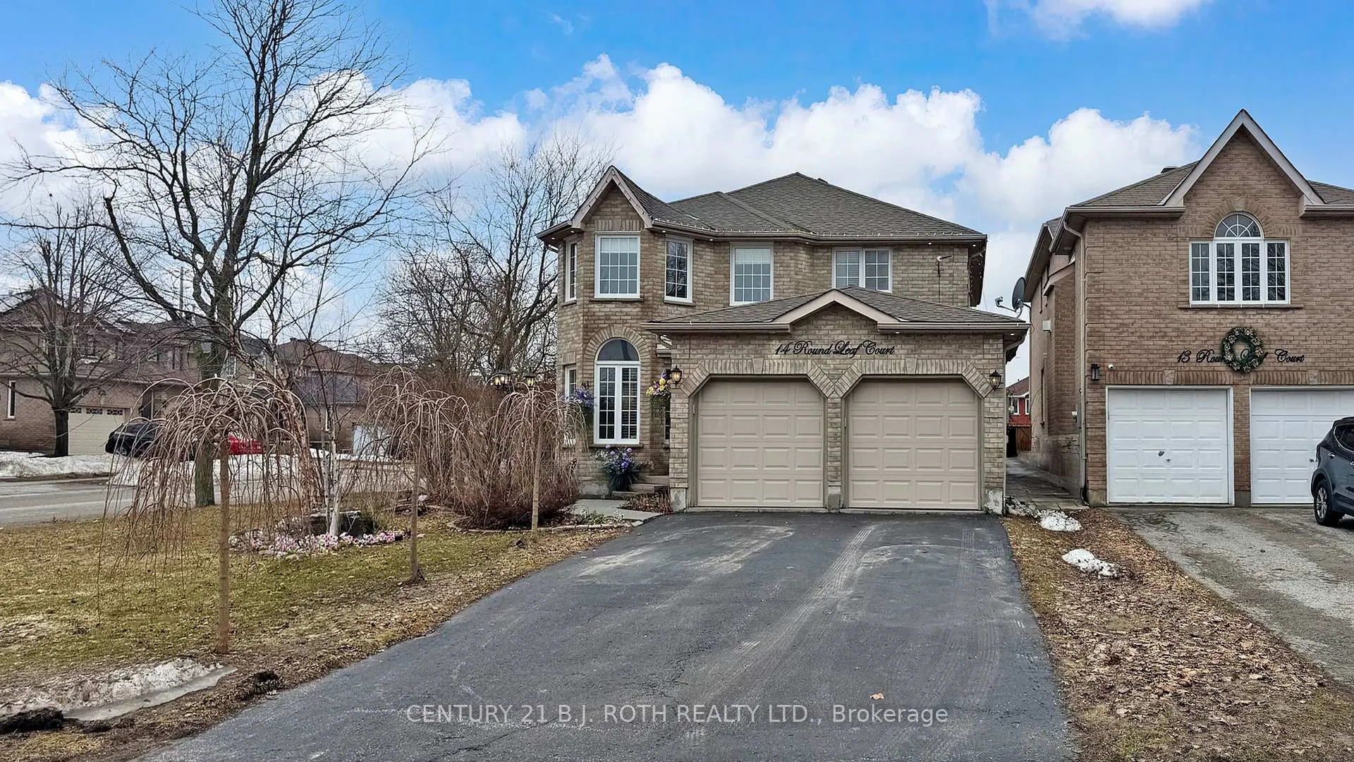 Front of 14 Round Leaf Court