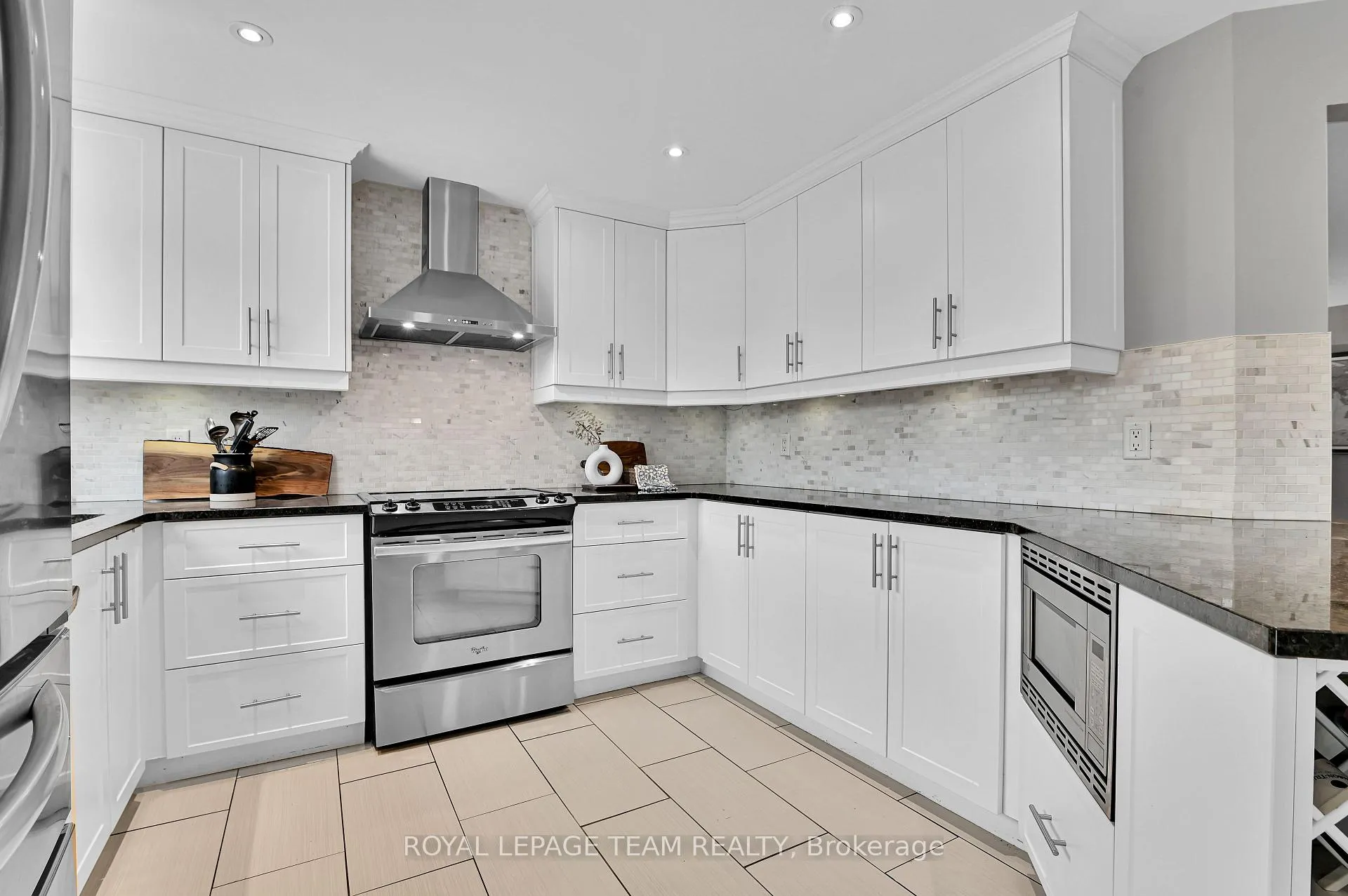 Photo 8 of 55 Beddington Avenue, Ottawa, Barrhaven - Cedargrove/Fraserdale — HOMEH