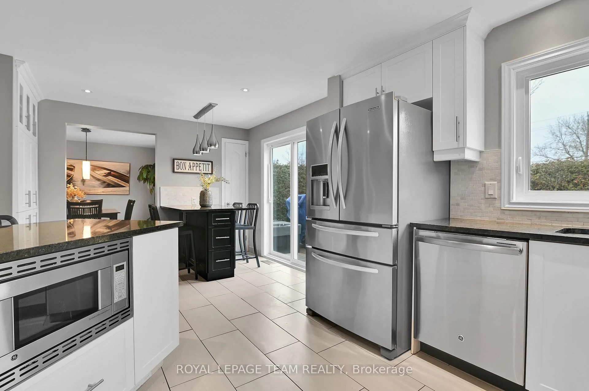 Photo 10 of 55 Beddington Avenue, Ottawa, Barrhaven - Cedargrove/Fraserdale — HOMEH