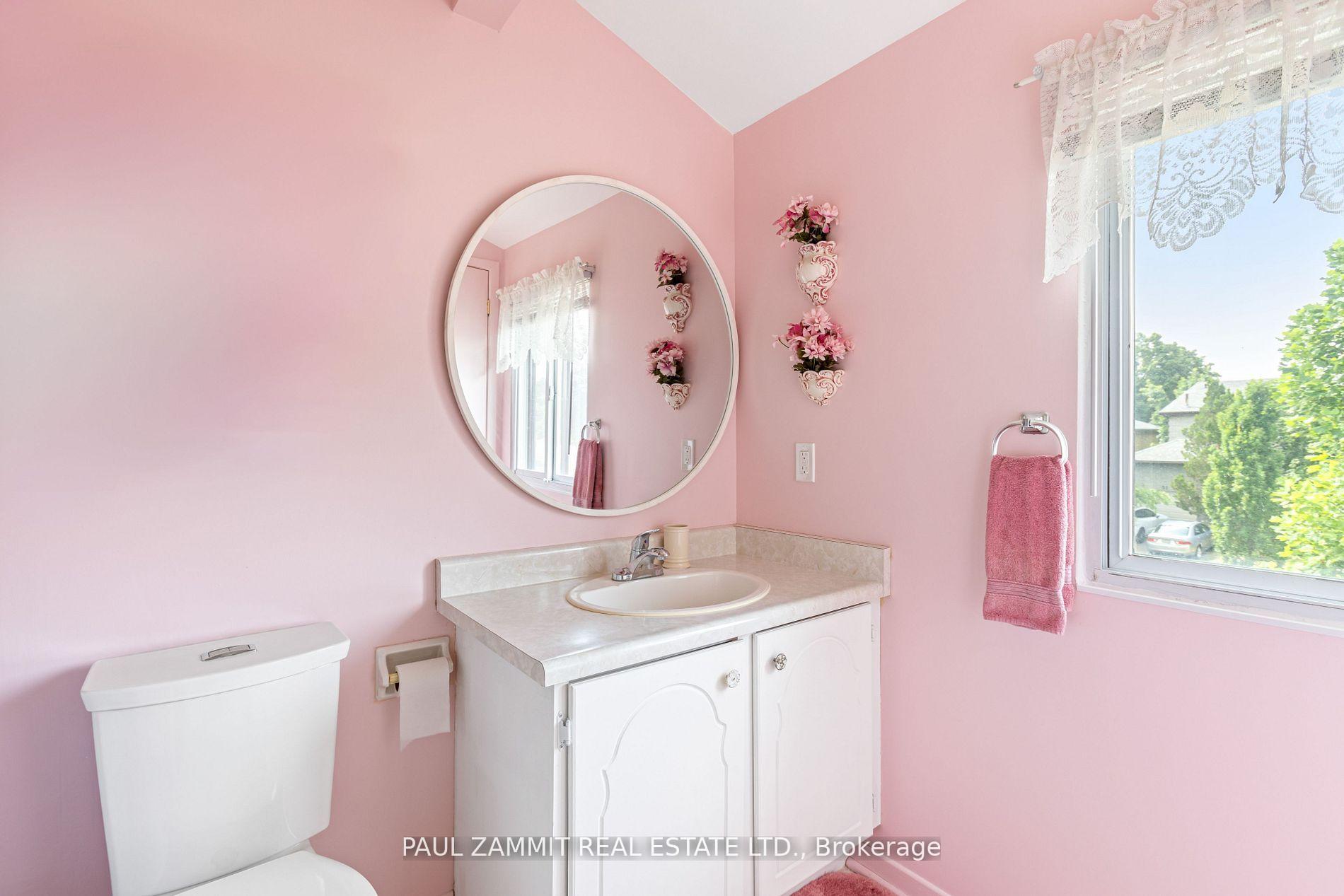 Photo 11 of 50 Lilac Avenue, Markham, Aileen-Willowbrook — HOMEH