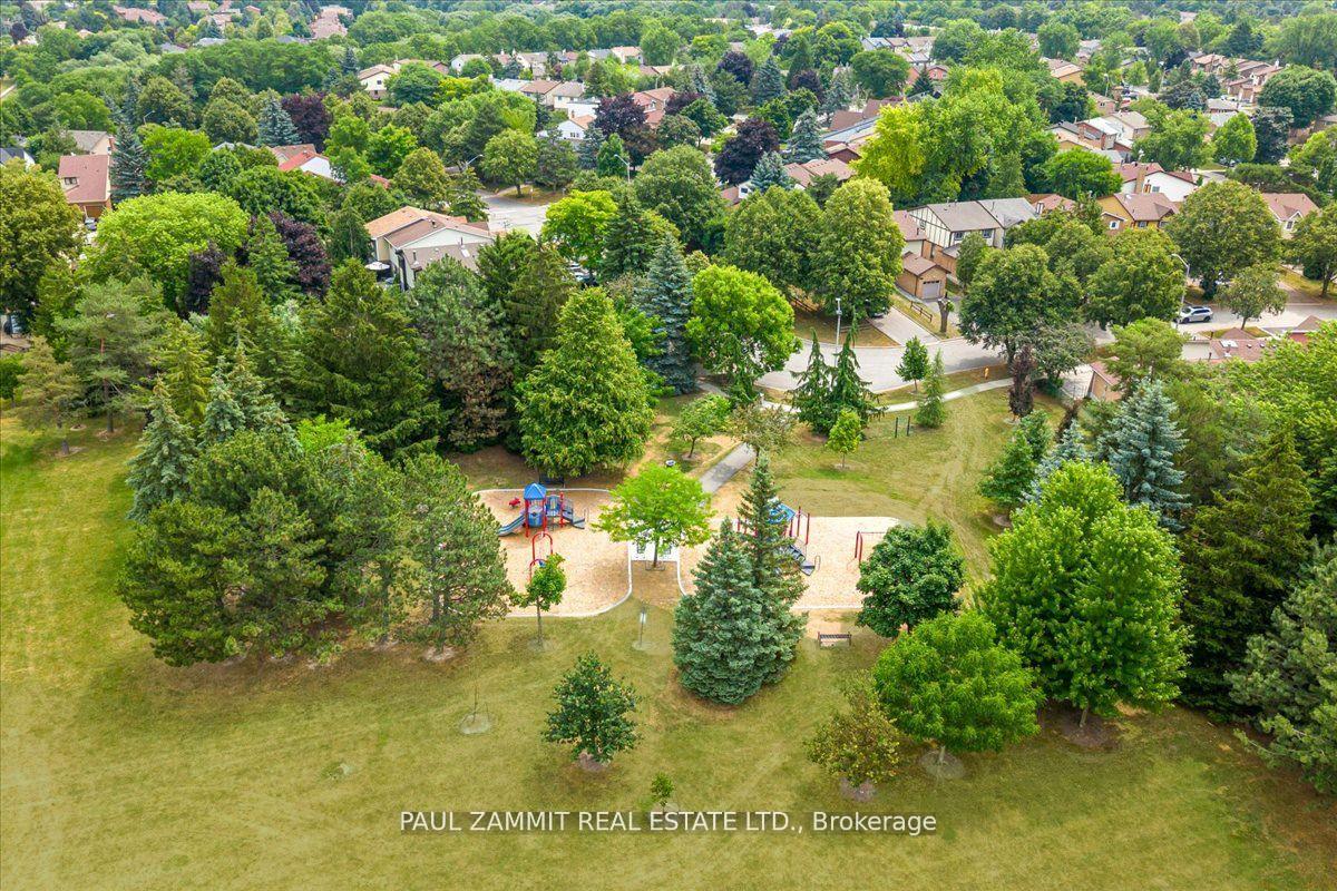 Photo 26 of 50 Lilac Avenue, Markham, Aileen-Willowbrook — HOMEH