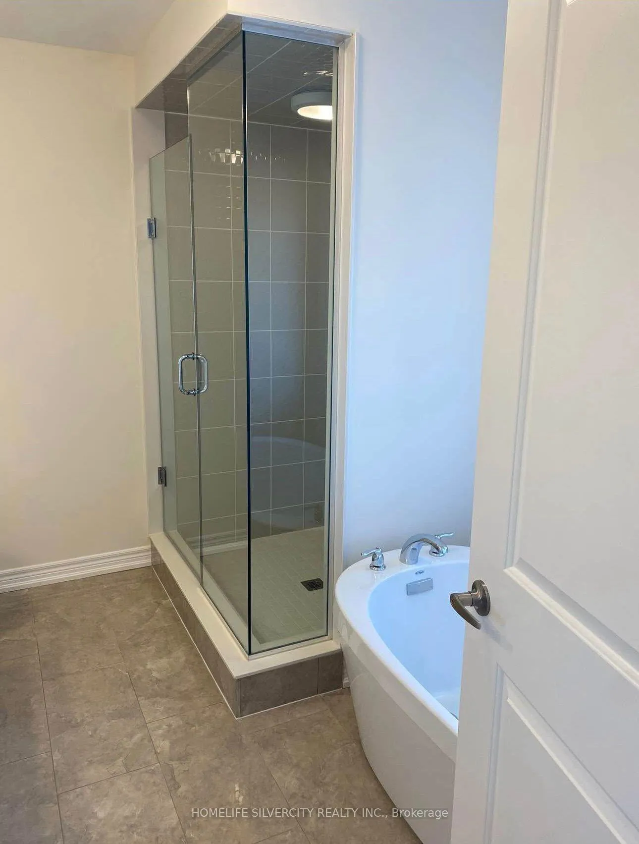 Photo 5 of 544 Beckview Crescent N, Kitchener — HOMEH