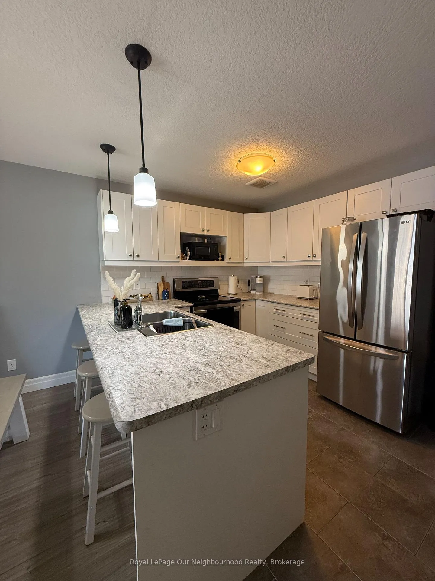 Photo 8 of 5 Mcintosh Crescent W, Quinte West, Murray Ward — HOMEH