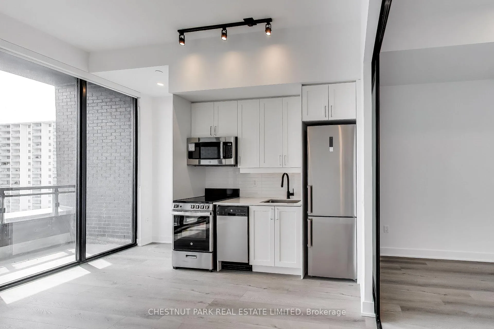 Photo 14 of Unit 609, 758 Dovercourt Road, Toronto, Dovercourt-Wallace Emerson-Junction — HOMEH