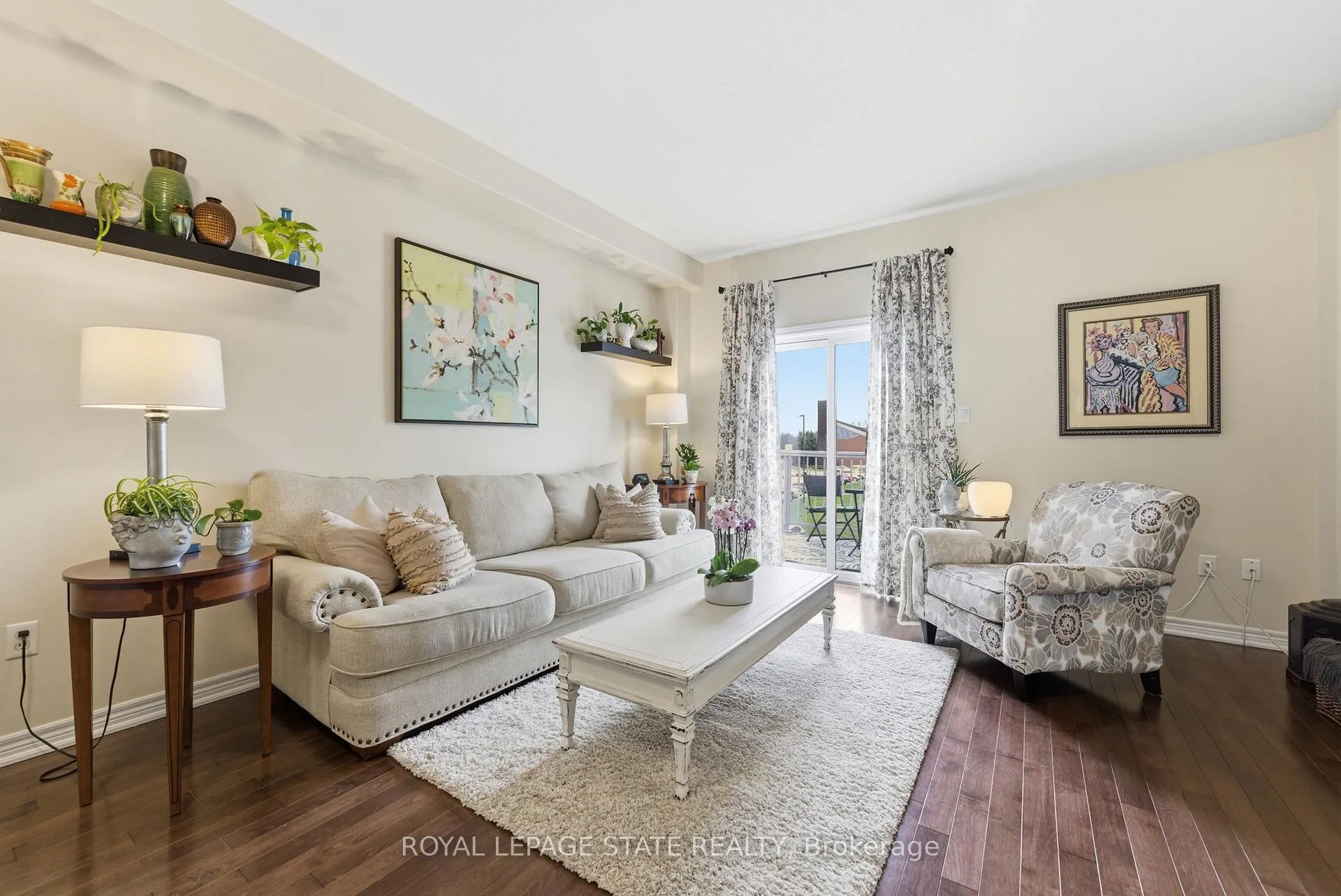 Photo 5 of 17 Hemlock Way, Grimsby, Grimsby West — HOMEH