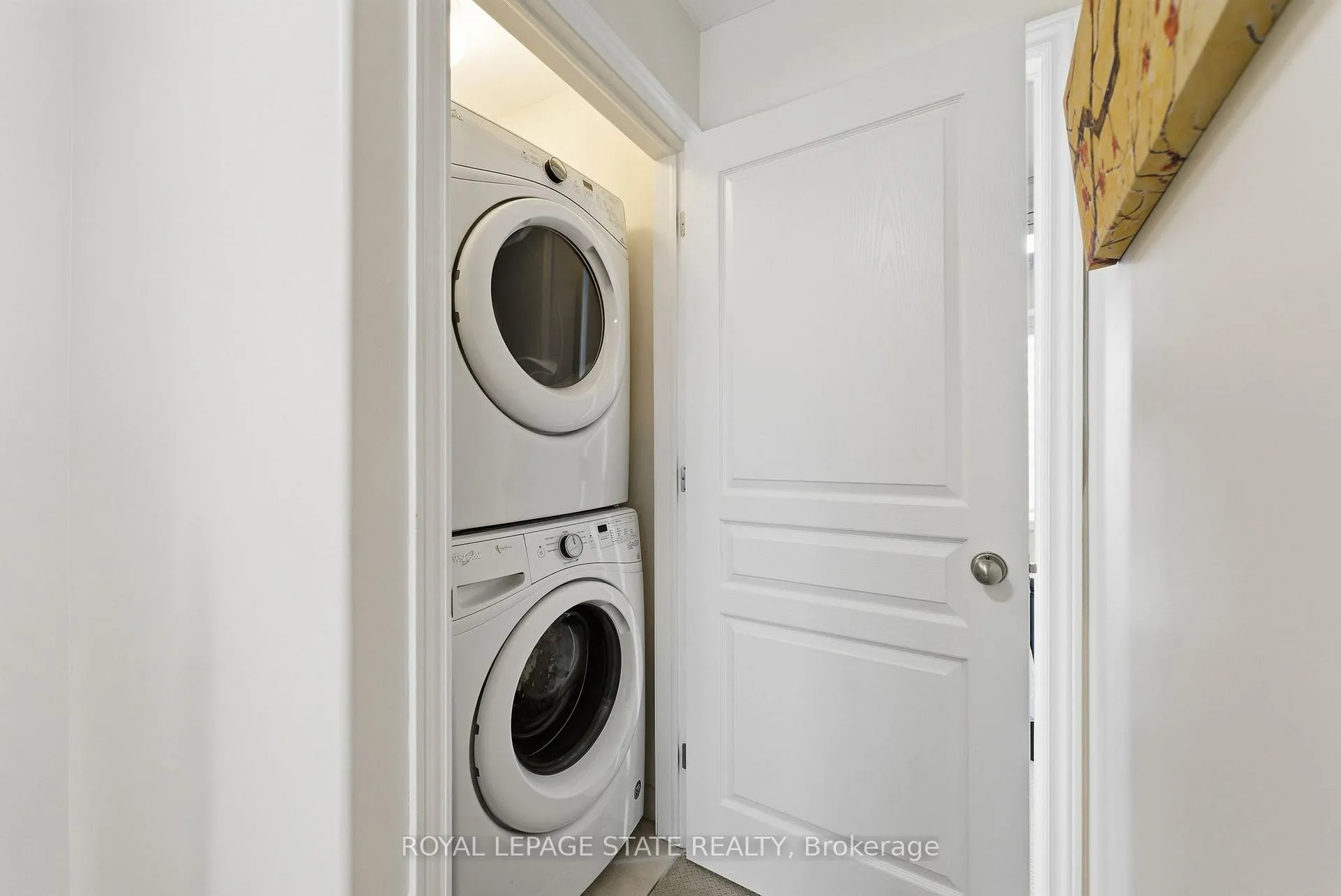 Photo 15 of 17 Hemlock Way, Grimsby, Grimsby West — HOMEH