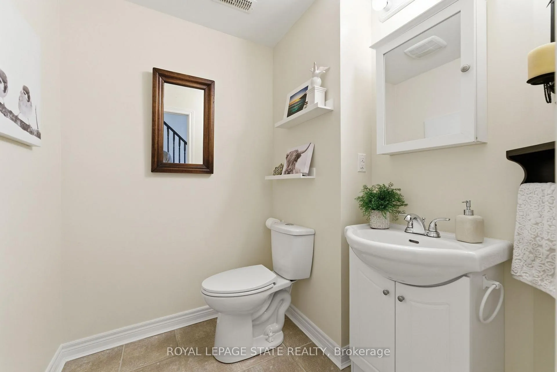 Photo 18 of 17 Hemlock Way, Grimsby, Grimsby West — HOMEH