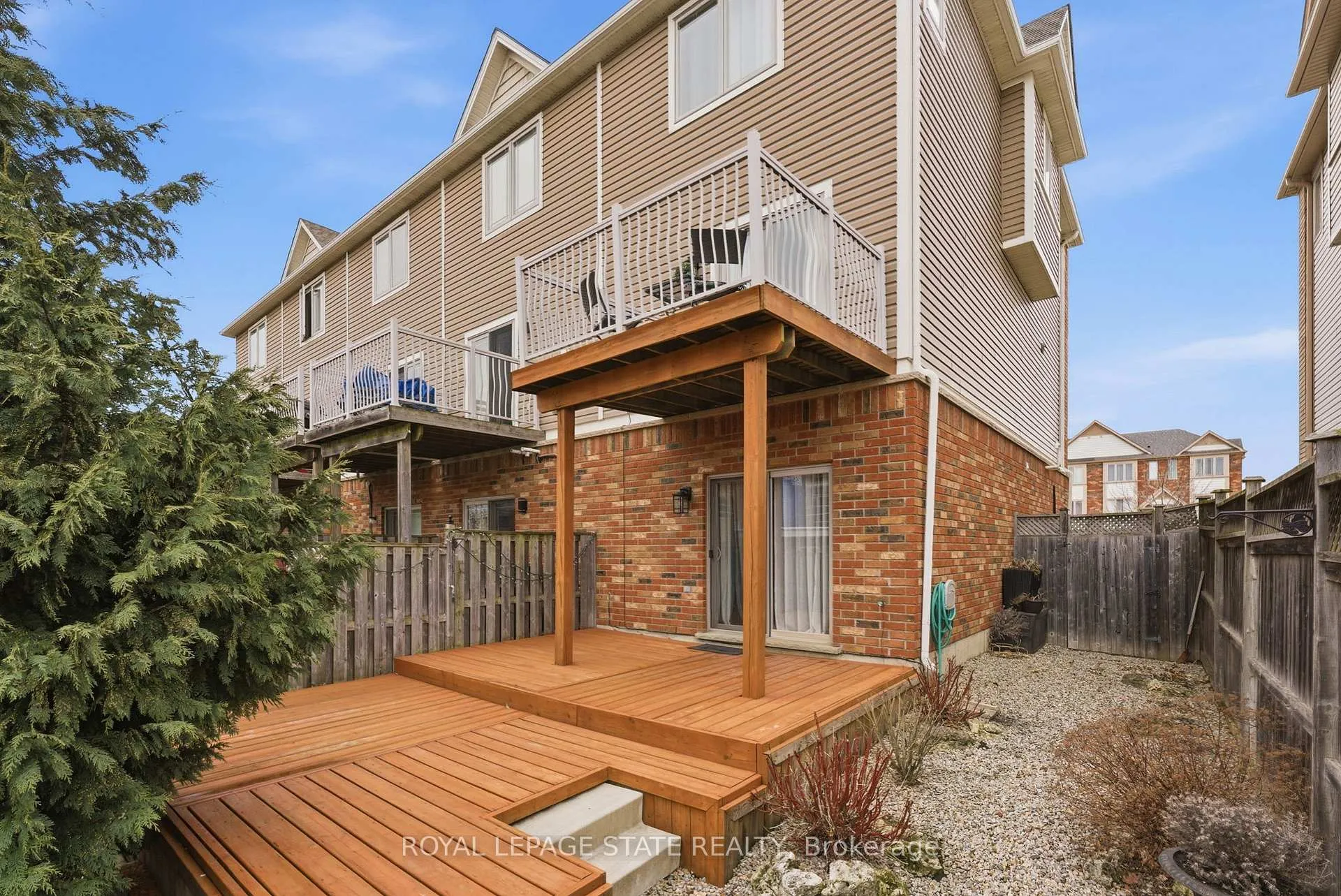 Photo 21 of 17 Hemlock Way, Grimsby, Grimsby West — HOMEH
