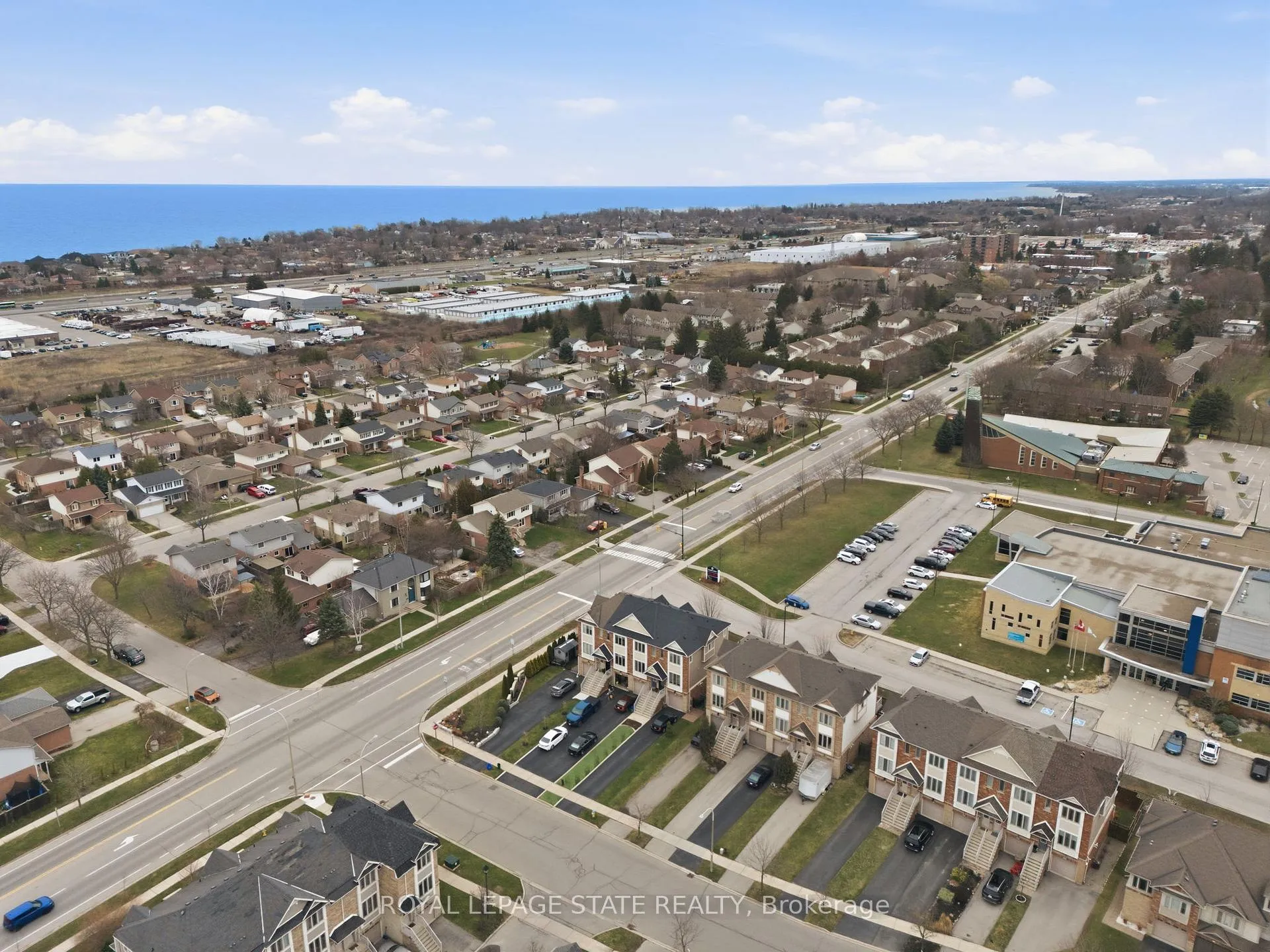 Photo 26 of 17 Hemlock Way, Grimsby, Grimsby West — HOMEH