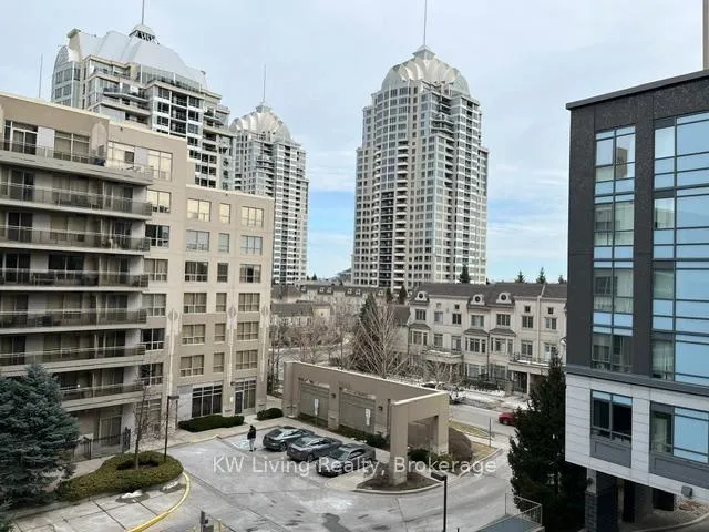 Front of Unit 418, 17 Kenaston Gardens