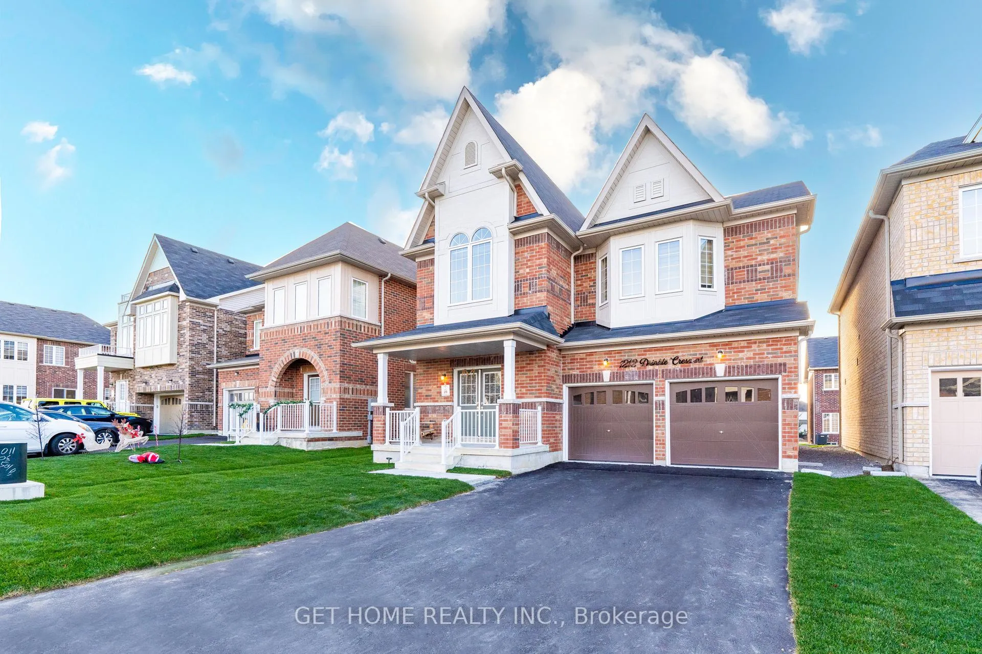 Photo 3 of 1212 Drinkle Crescent, Oshawa, Eastdale — HOMEH
