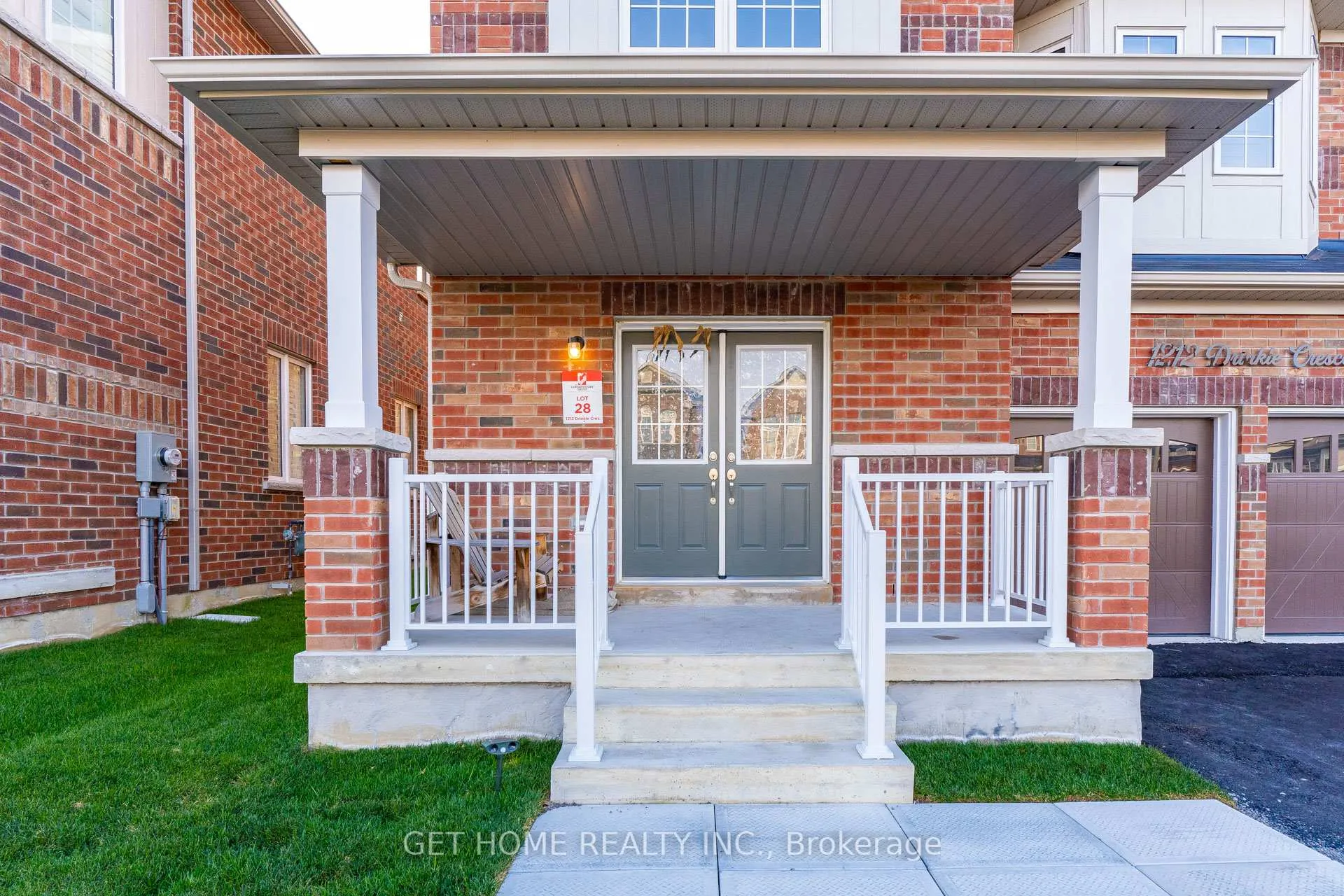 Photo 4 of 1212 Drinkle Crescent, Oshawa, Eastdale — HOMEH