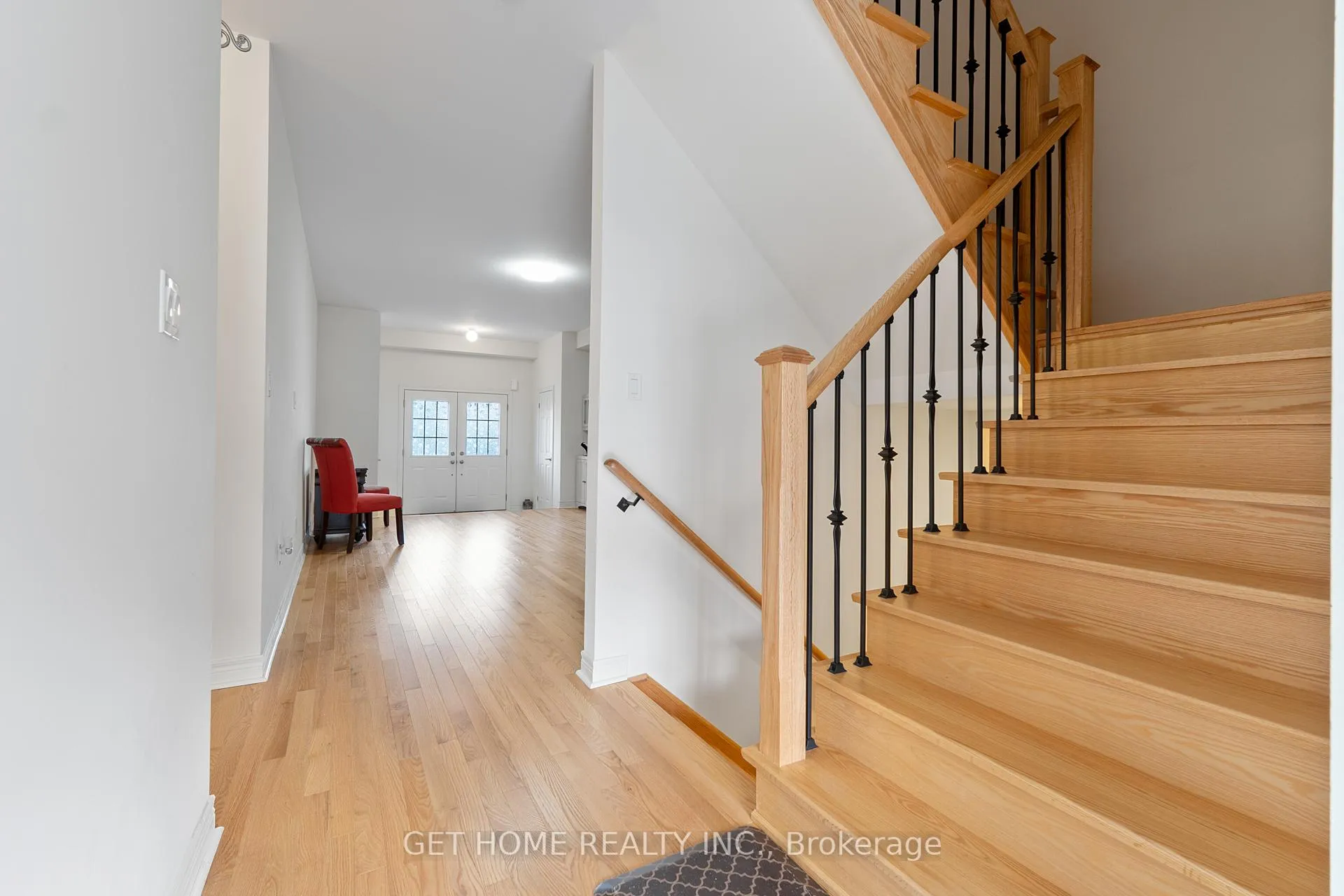 Photo 8 of 1212 Drinkle Crescent, Oshawa, Eastdale — HOMEH