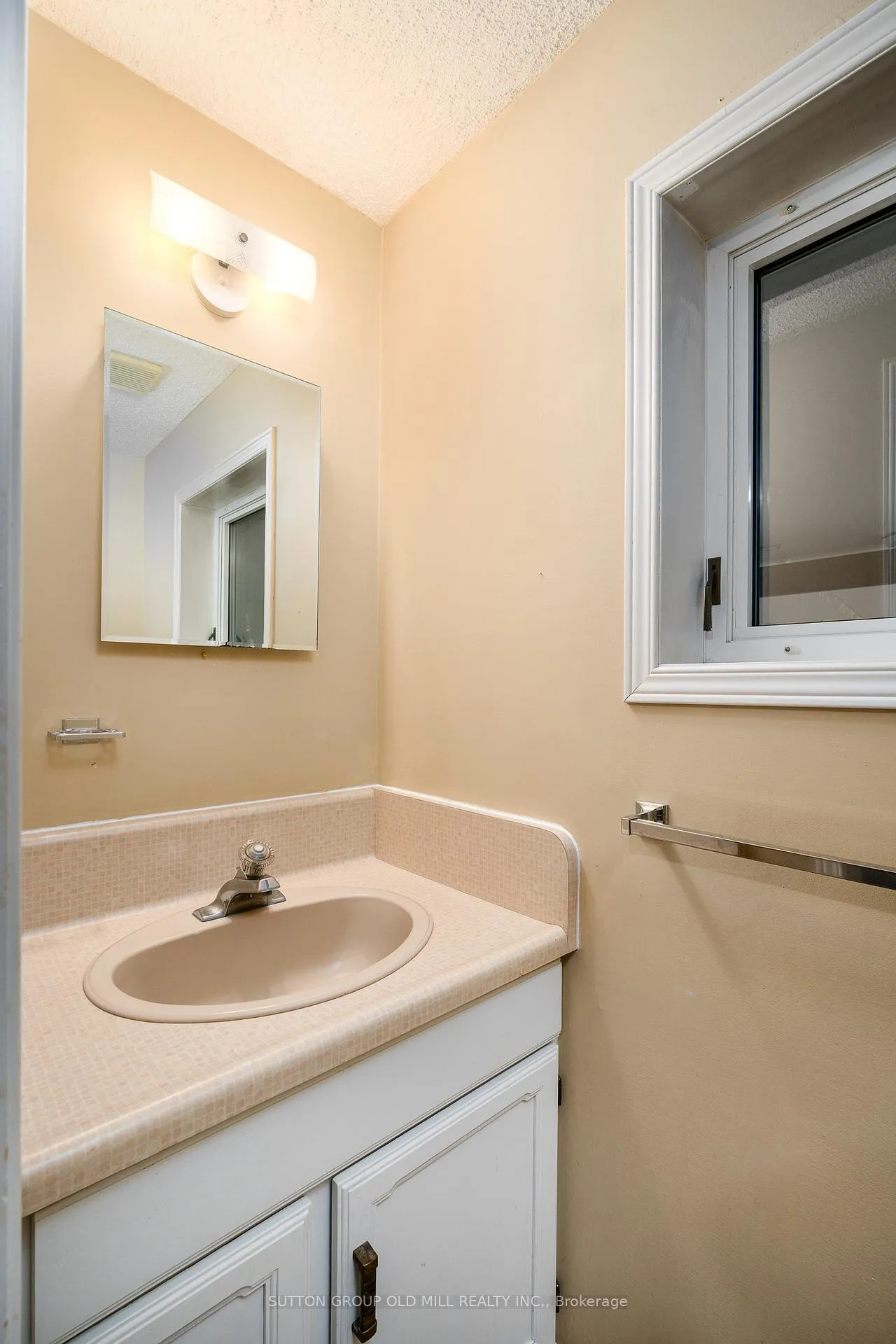 Photo 16 of 706 River Road, Belleville, Thurlow Ward — HOMEH