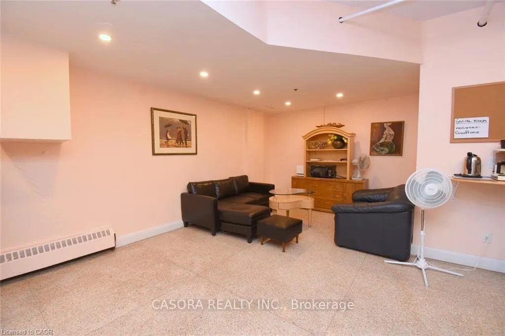 Photo 32 of Unit 11, 15 Nicklaus Drive, Hamilton, Vincent — HOMEH