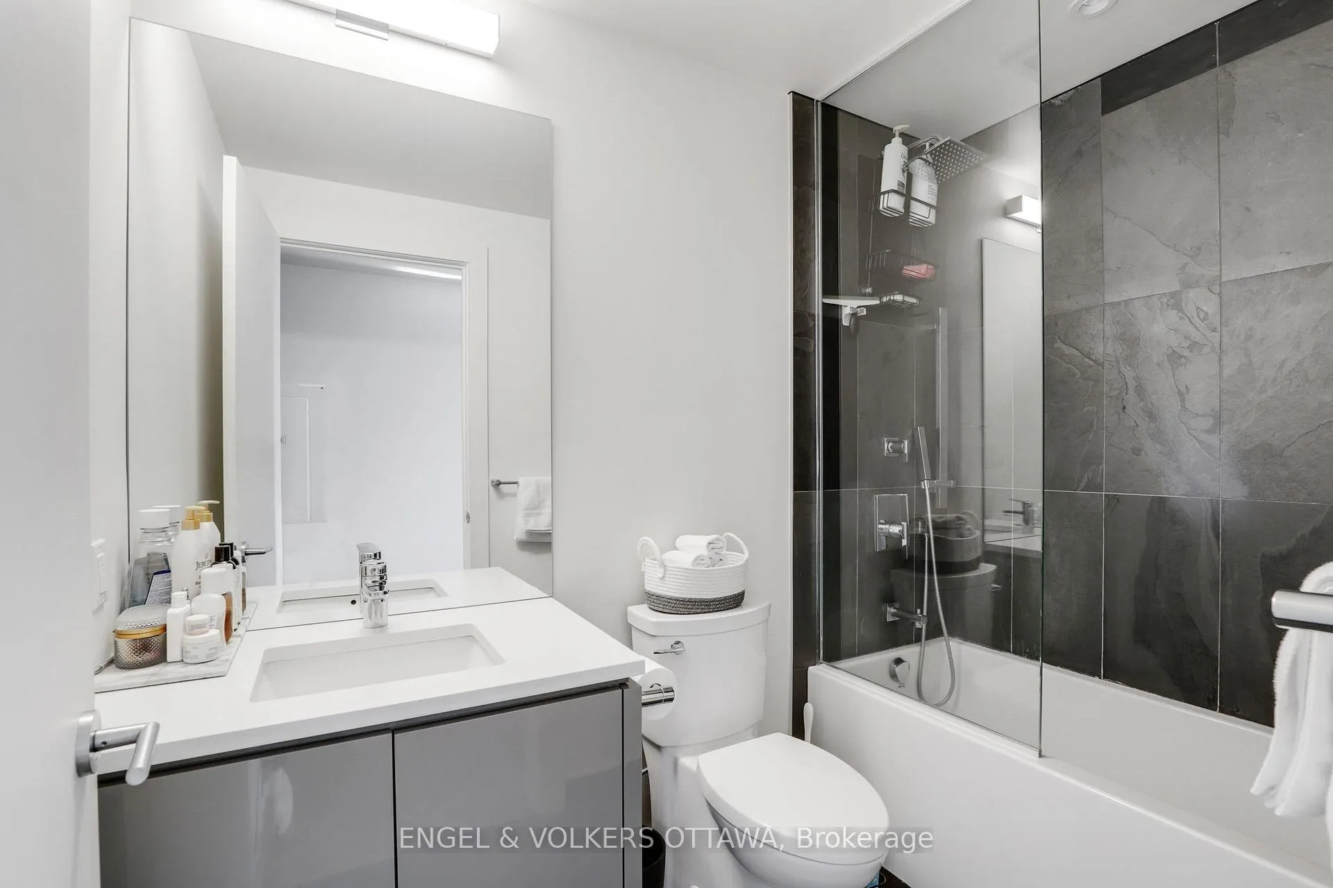 Photo 15 of Unit 308, 135 Barrette Street, Ottawa, Vanier — HOMEH