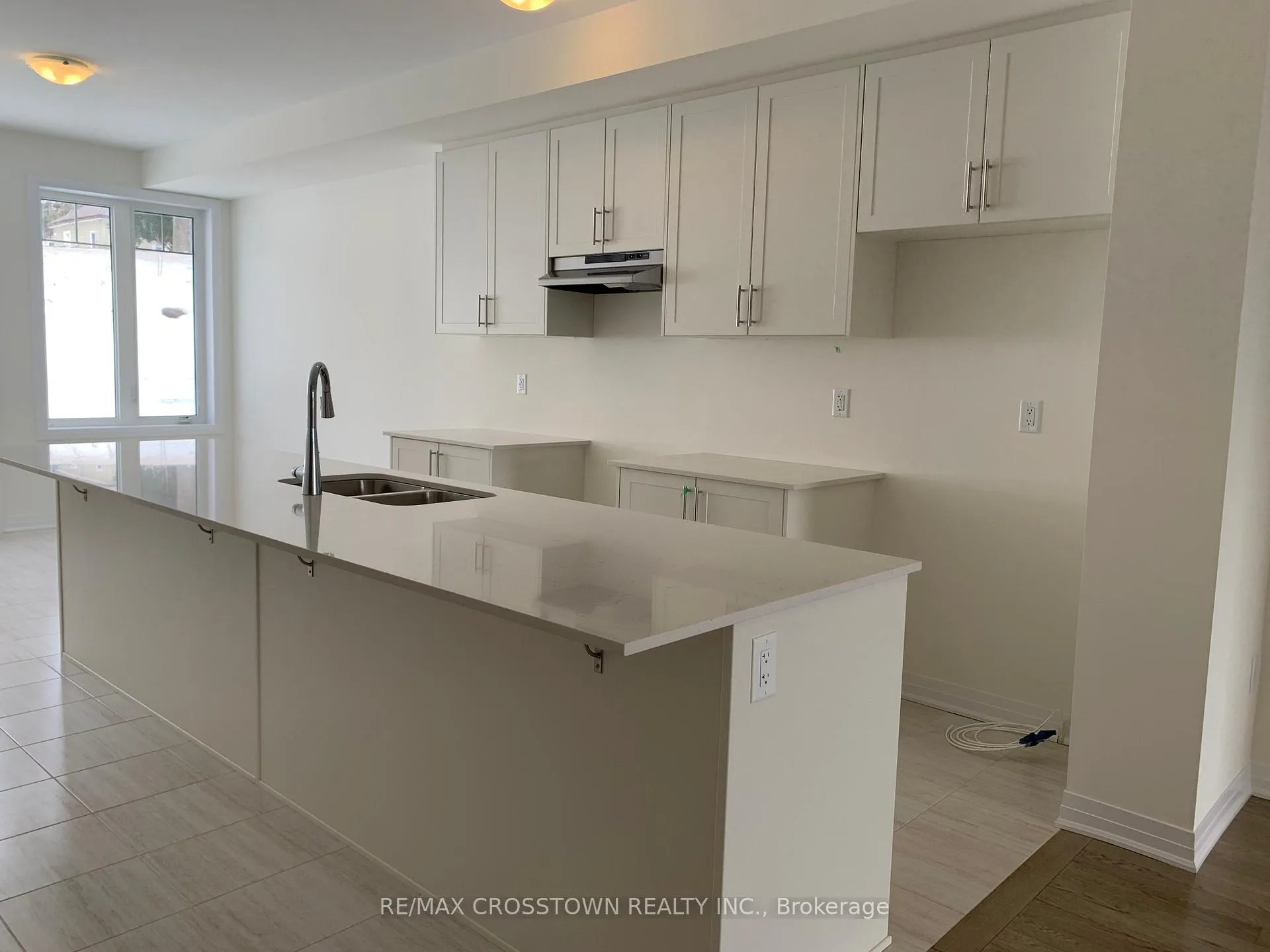 Photo 6 of 548 Hudson Crescent, Midland — HOMEH