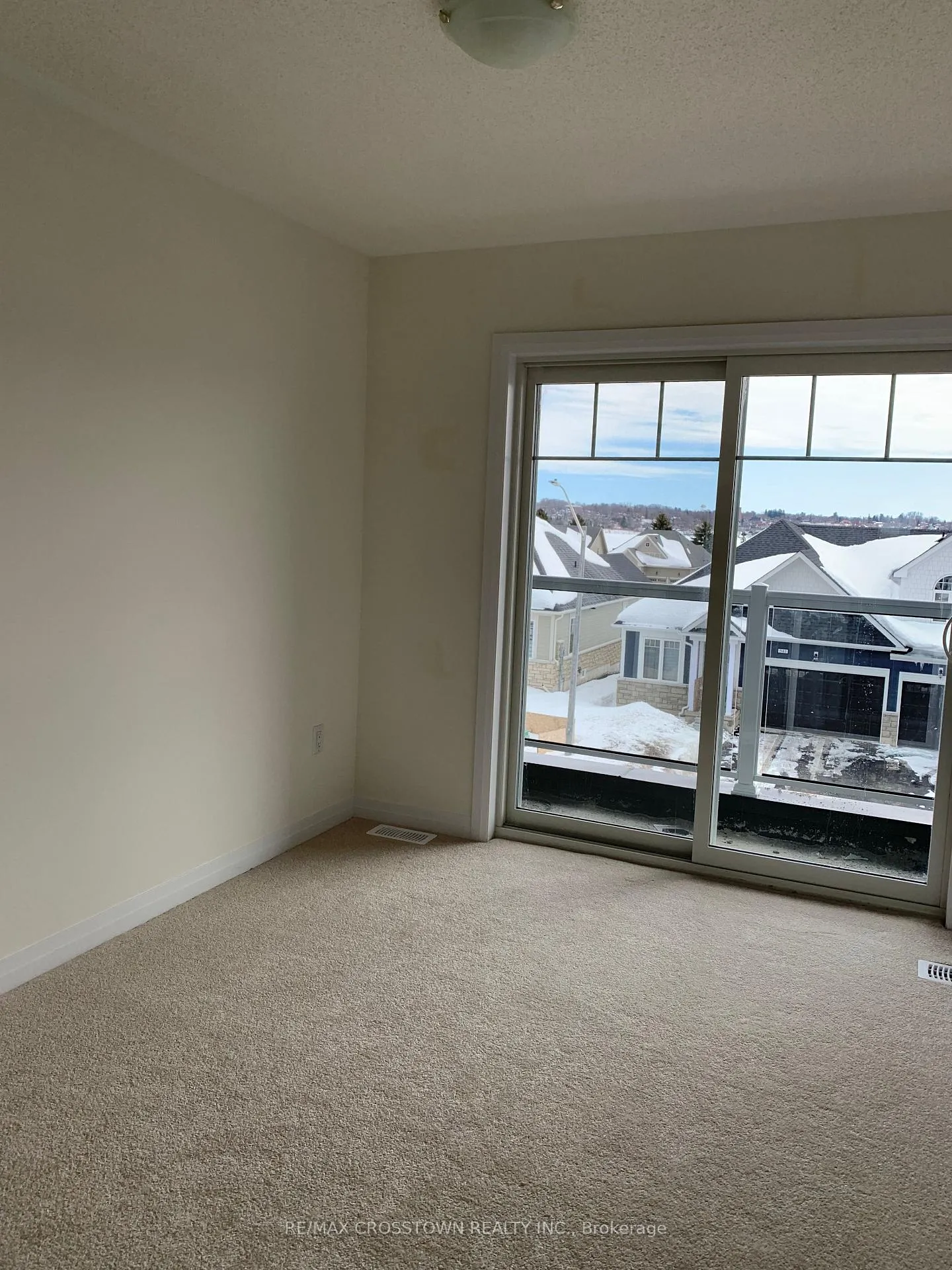 Photo 9 of 548 Hudson Crescent, Midland — HOMEH
