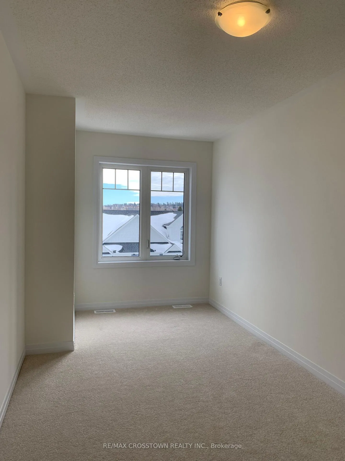 Photo 10 of 548 Hudson Crescent, Midland — HOMEH