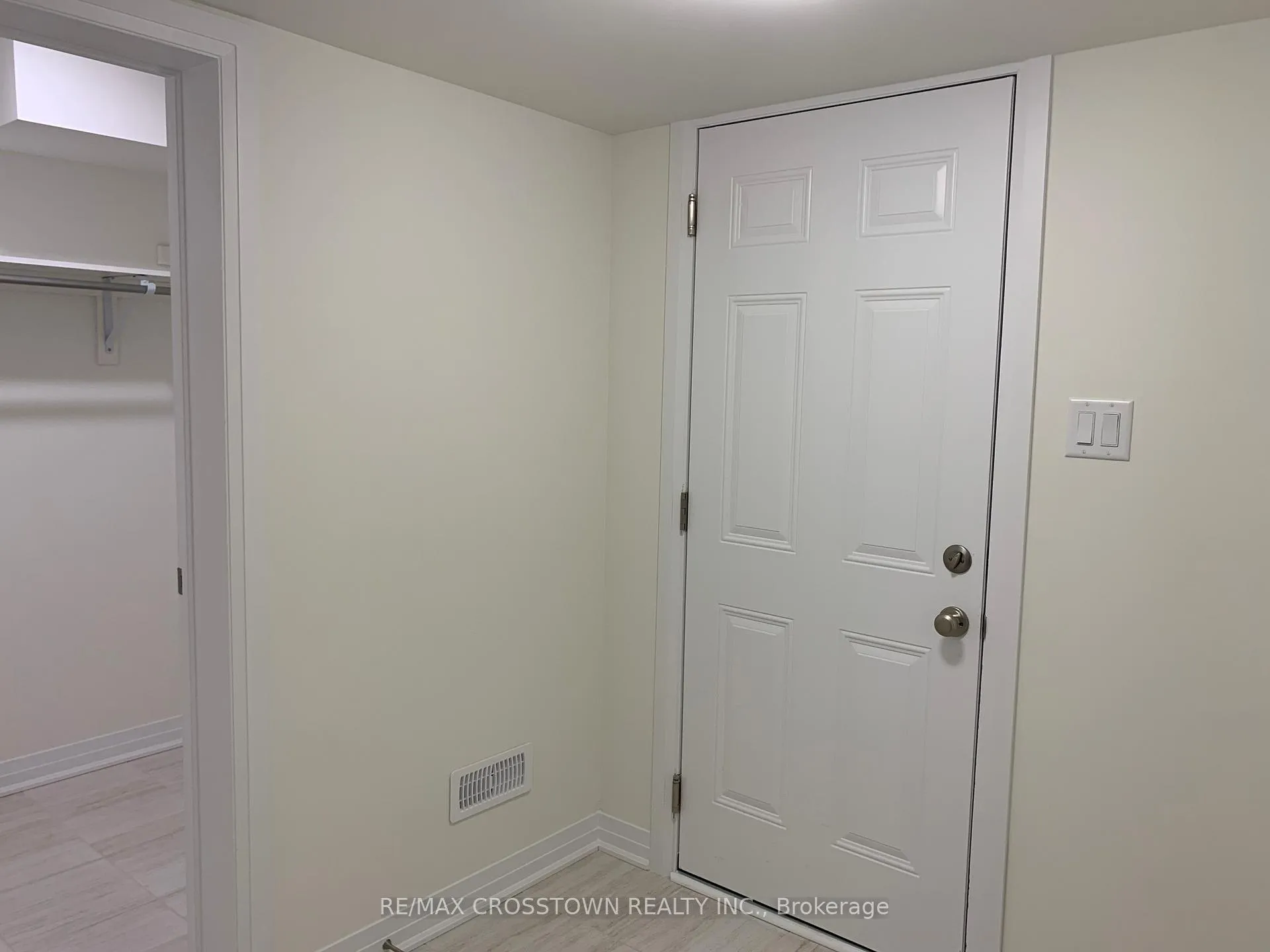 Photo 13 of 548 Hudson Crescent, Midland — HOMEH