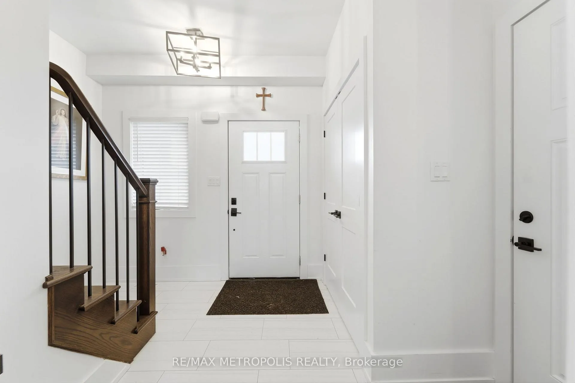 Photo 3 of 212 Iva Street, Welland, Lincoln/Crowland — HOMEH