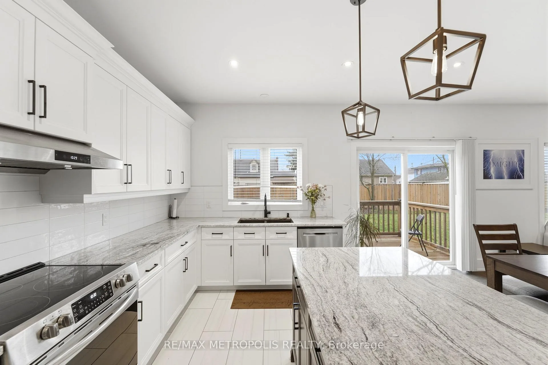 Photo 11 of 212 Iva Street, Welland, Lincoln/Crowland — HOMEH