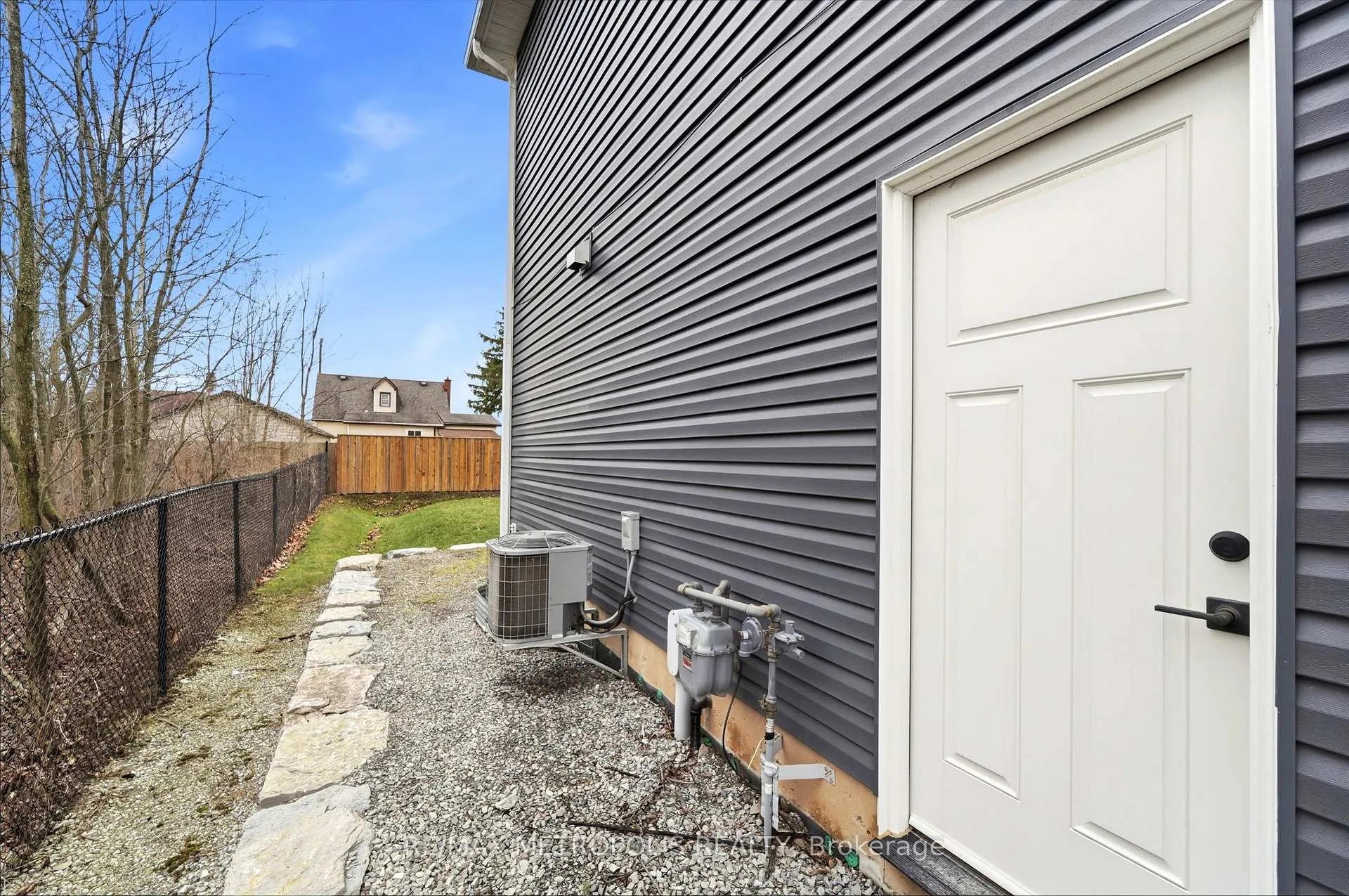 Photo 27 of 212 Iva Street, Welland, Lincoln/Crowland — HOMEH