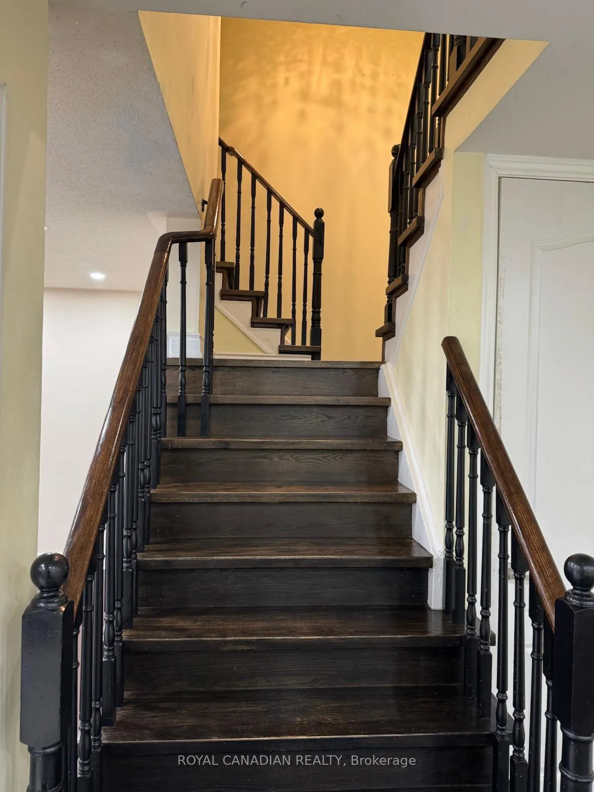Photo 13 of 289 Edenbrook Hill Drive, Brampton, Fletcher's Meadow — HOMEH