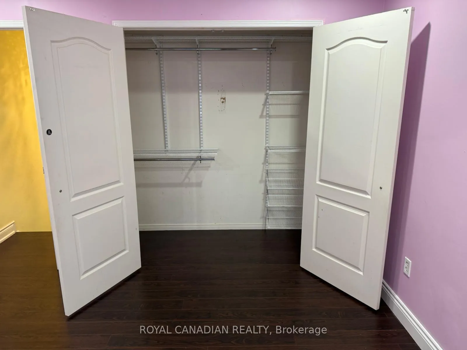 Photo 17 of 289 Edenbrook Hill Drive, Brampton, Fletcher's Meadow — HOMEH