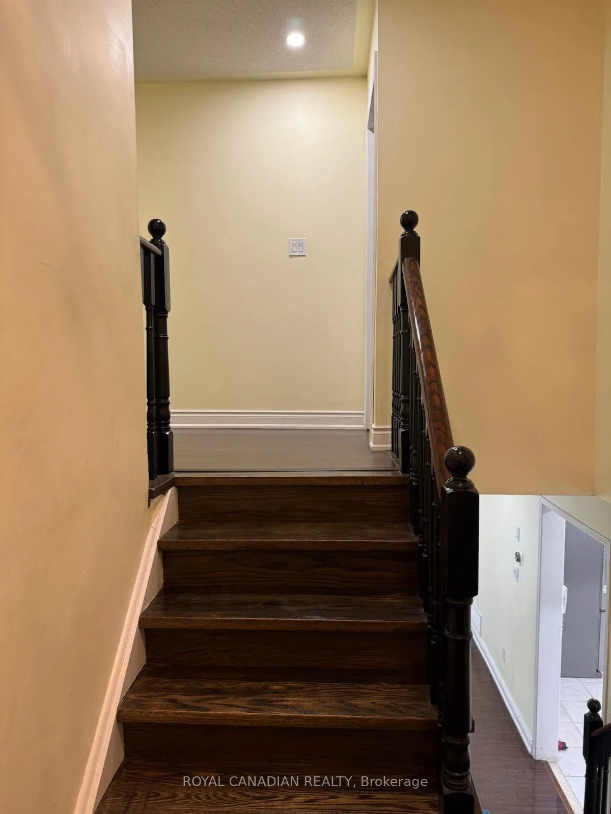 Photo 18 of 289 Edenbrook Hill Drive, Brampton, Fletcher's Meadow — HOMEH