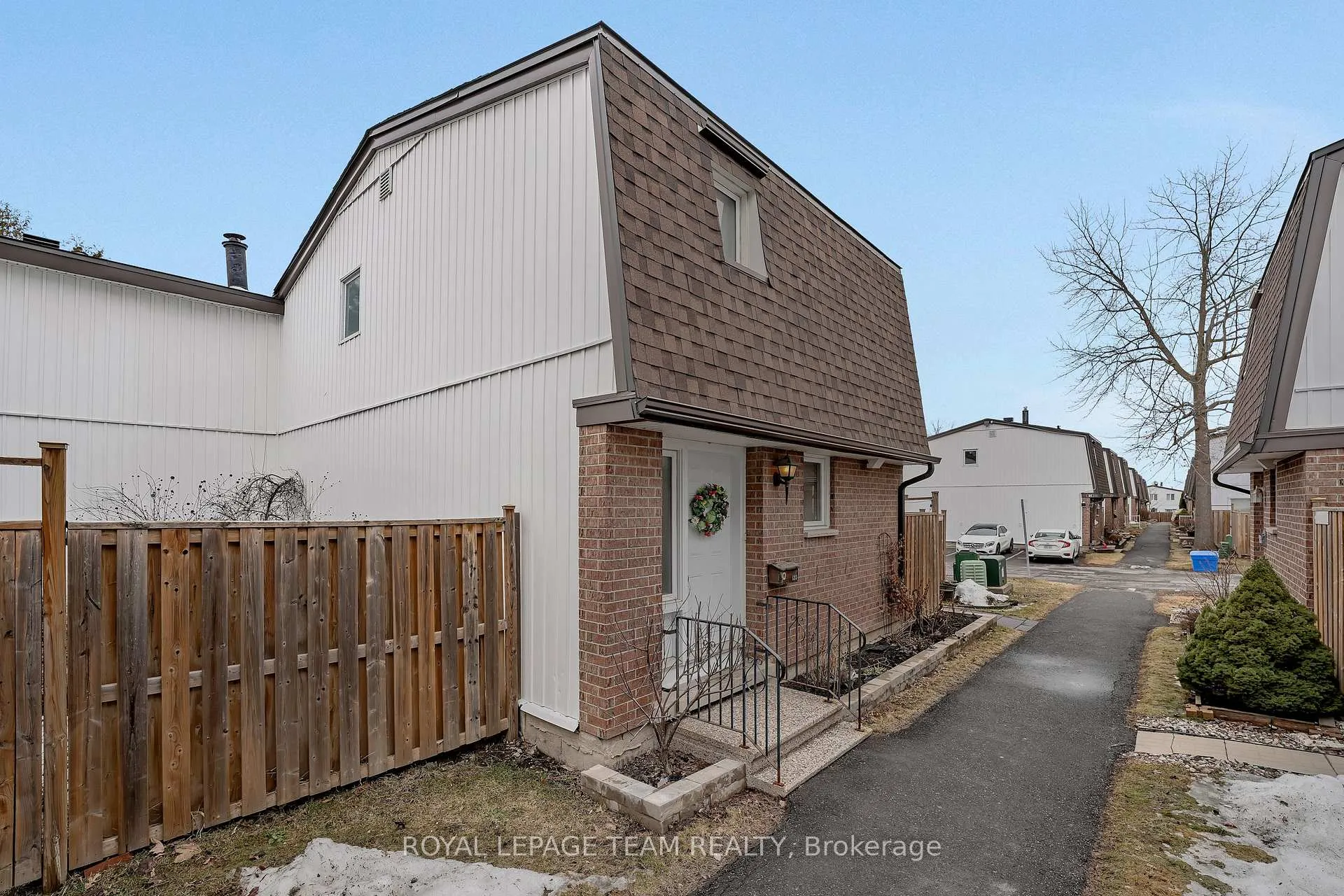 Photo 1 of Unit 123, 837 Eastvale Drive, Ottawa, Beaconwood — HOMEH