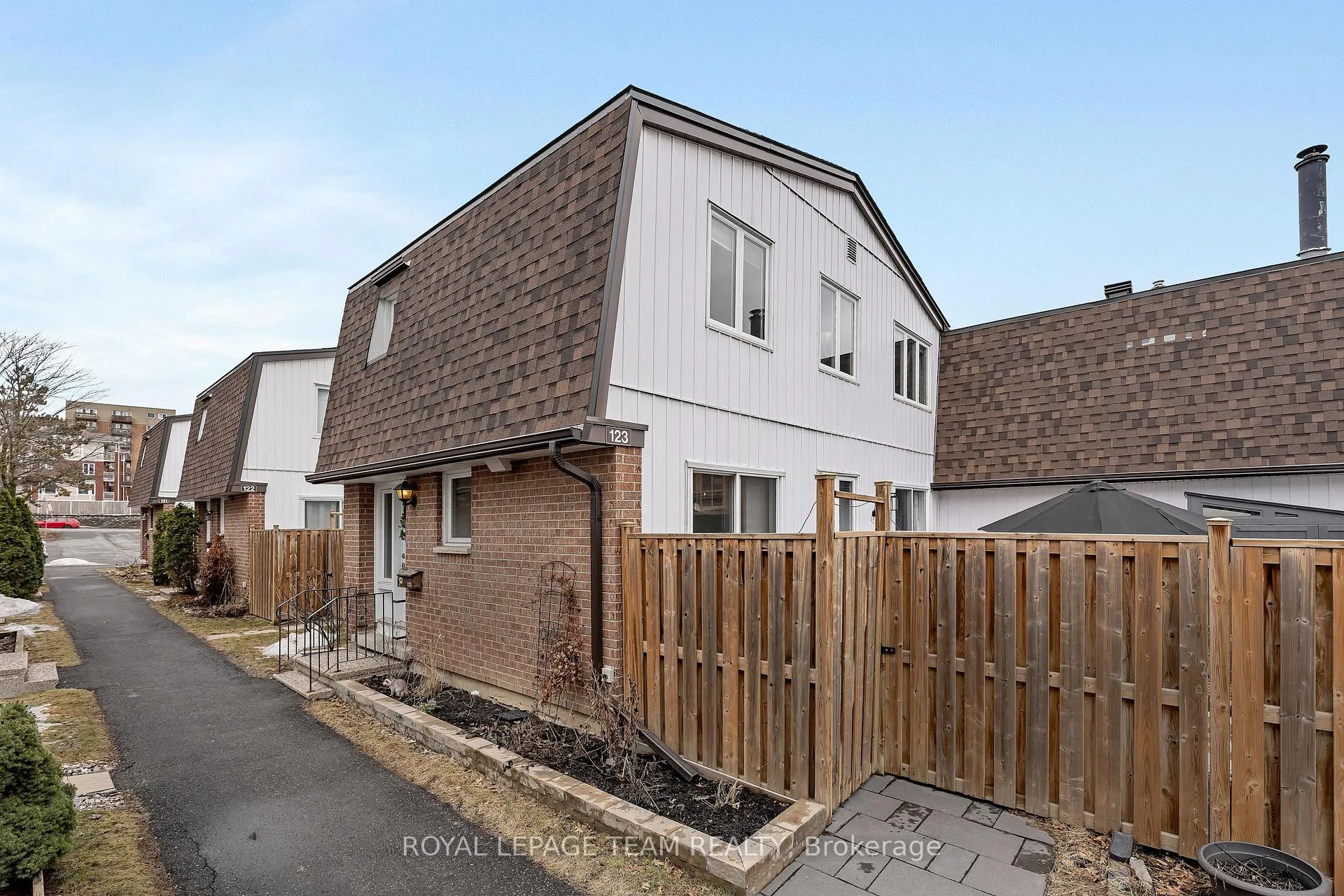 Photo 2 of Unit 123, 837 Eastvale Drive, Ottawa, Beaconwood — HOMEH