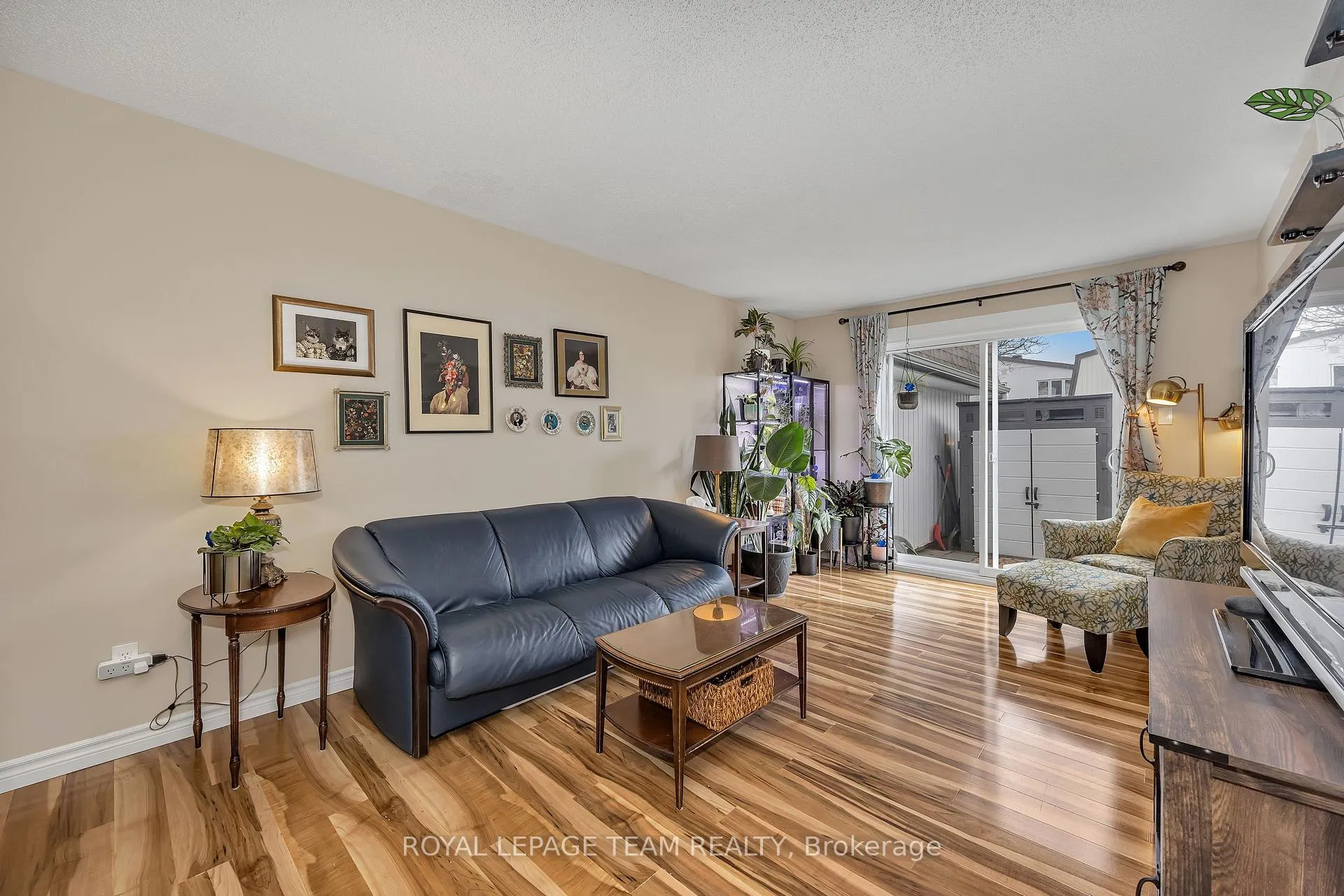 Photo 5 of Unit 123, 837 Eastvale Drive, Ottawa, Beaconwood — HOMEH