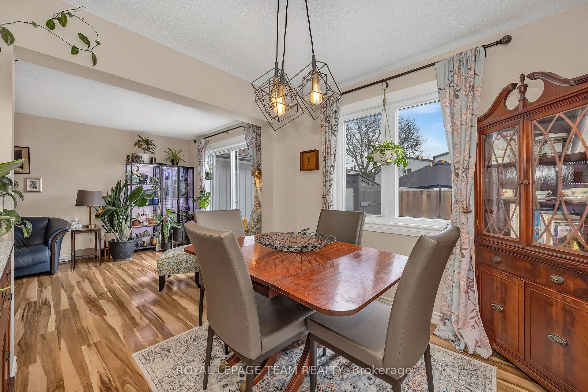Photo 8 of Unit 123, 837 Eastvale Drive, Ottawa, Beaconwood — HOMEH