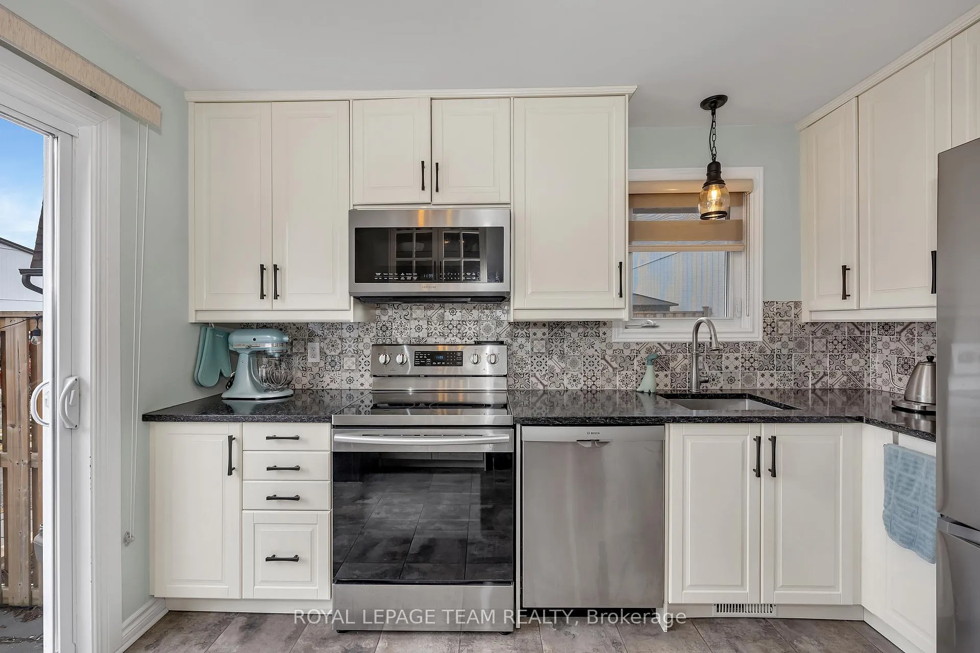 Photo 14 of Unit 123, 837 Eastvale Drive, Ottawa, Beaconwood — HOMEH