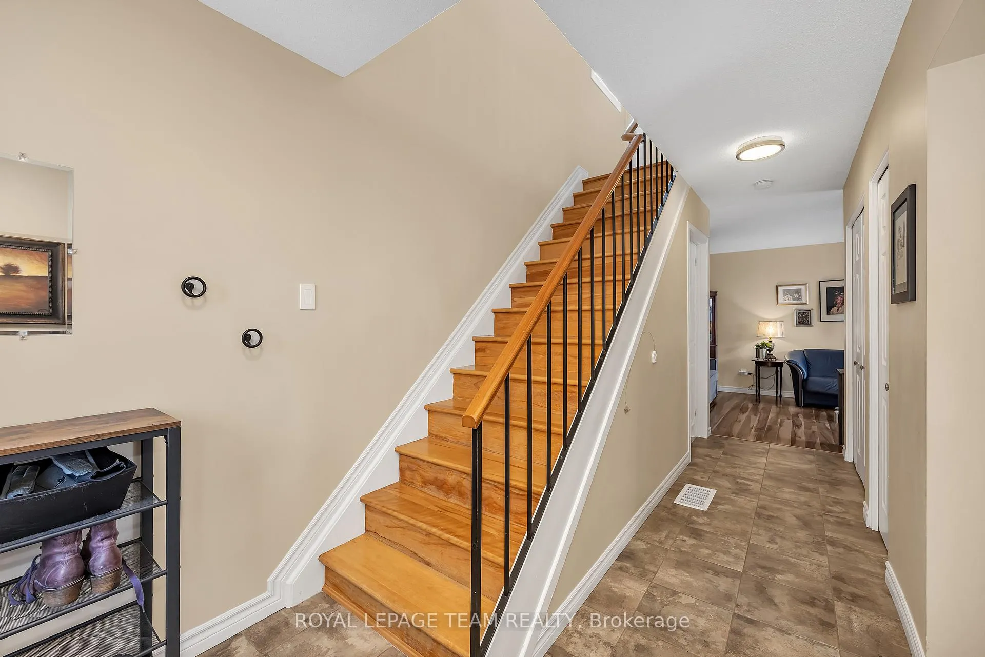 Photo 15 of Unit 123, 837 Eastvale Drive, Ottawa, Beaconwood — HOMEH