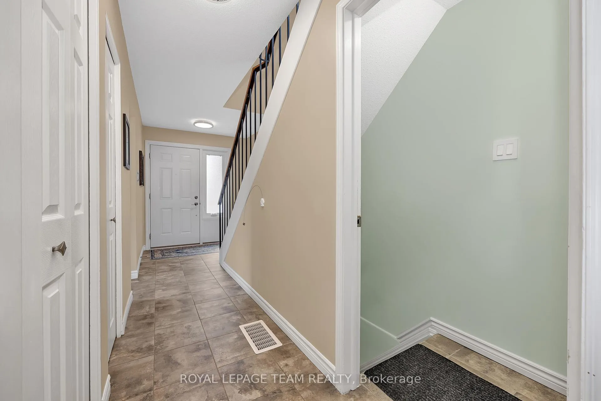 Photo 25 of Unit 123, 837 Eastvale Drive, Ottawa, Beaconwood — HOMEH