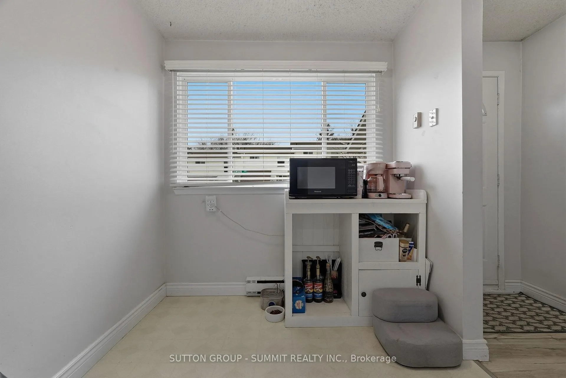 Photo 12 of 16 Lamson Crescent, Owen Sound — HOMEH