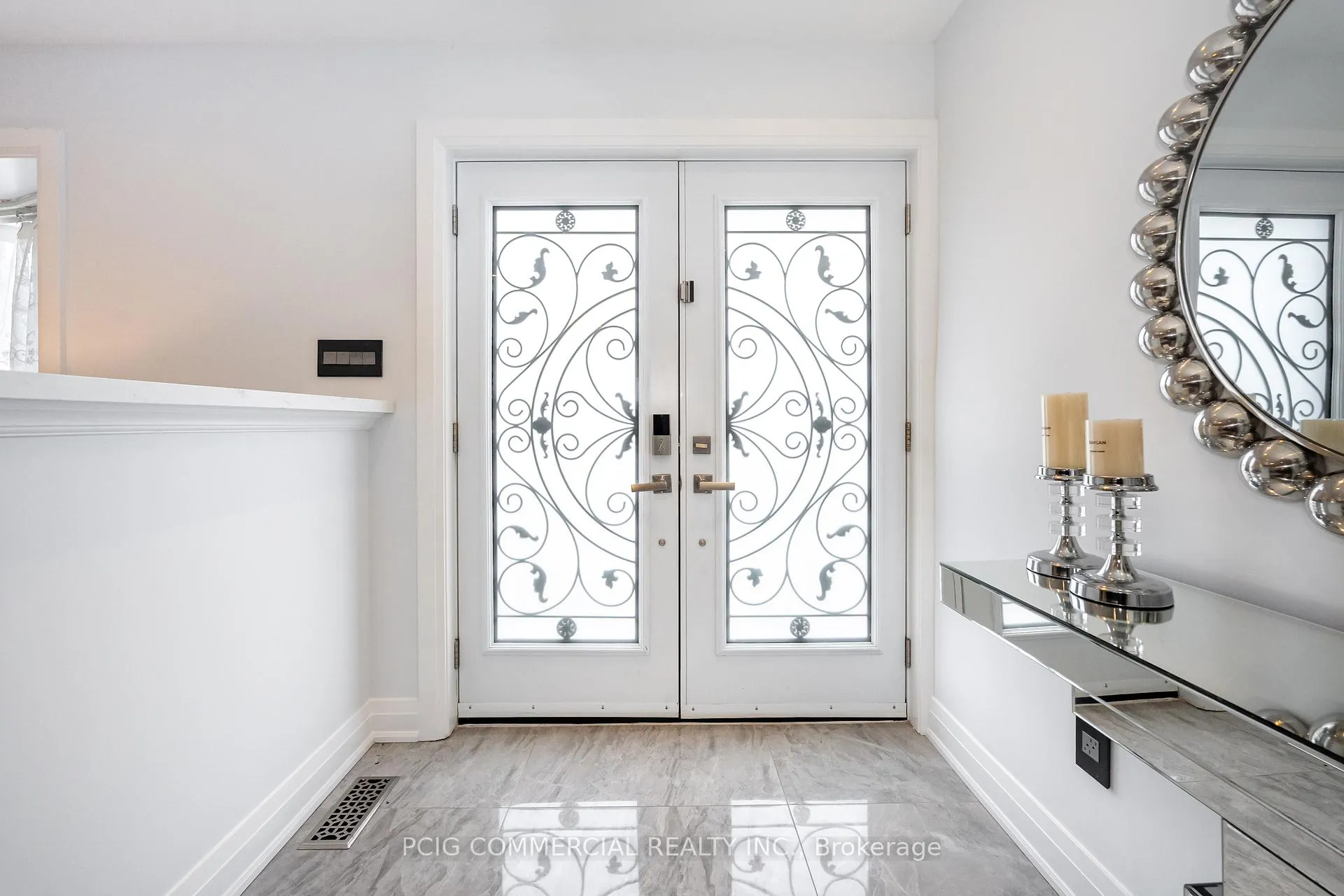 Photo 8 of 84 Lincoln Green Drive, Markham, Bullock — HOMEH