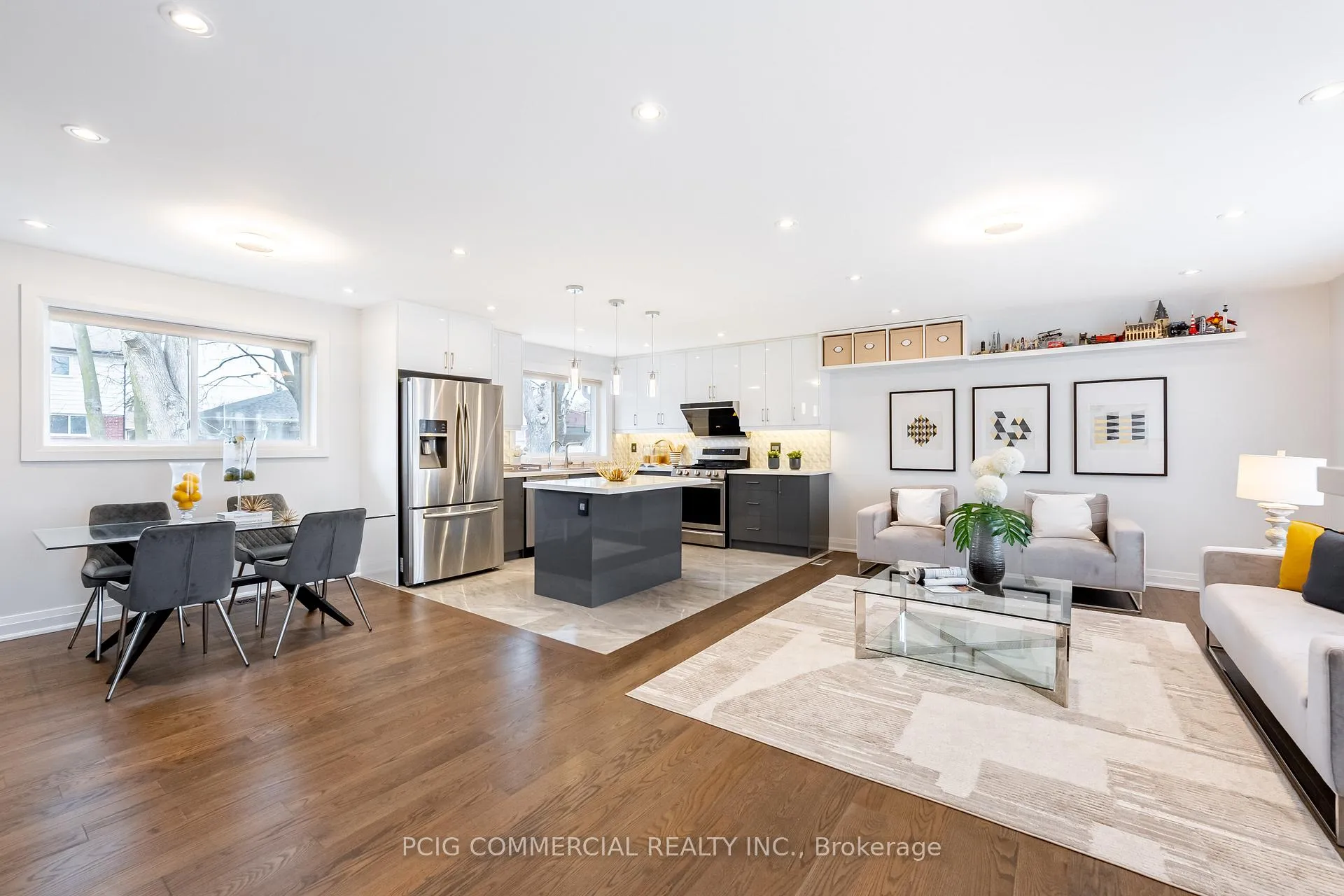 Photo 11 of 84 Lincoln Green Drive, Markham, Bullock — HOMEH